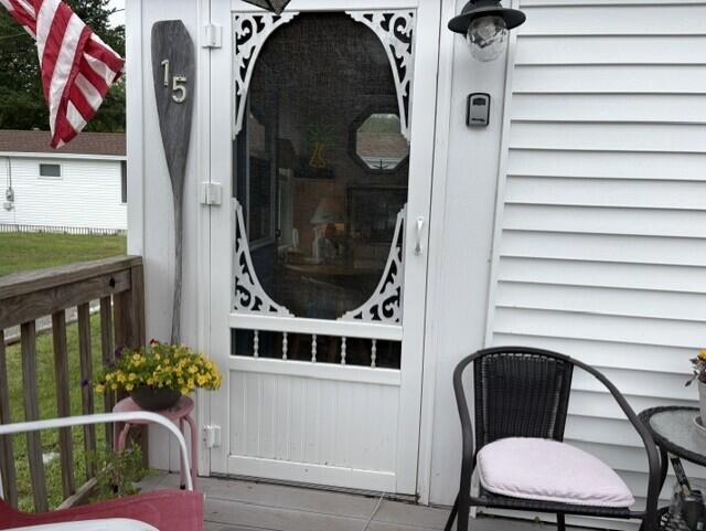 9 E Grand Avenue 15 Property Photo 2