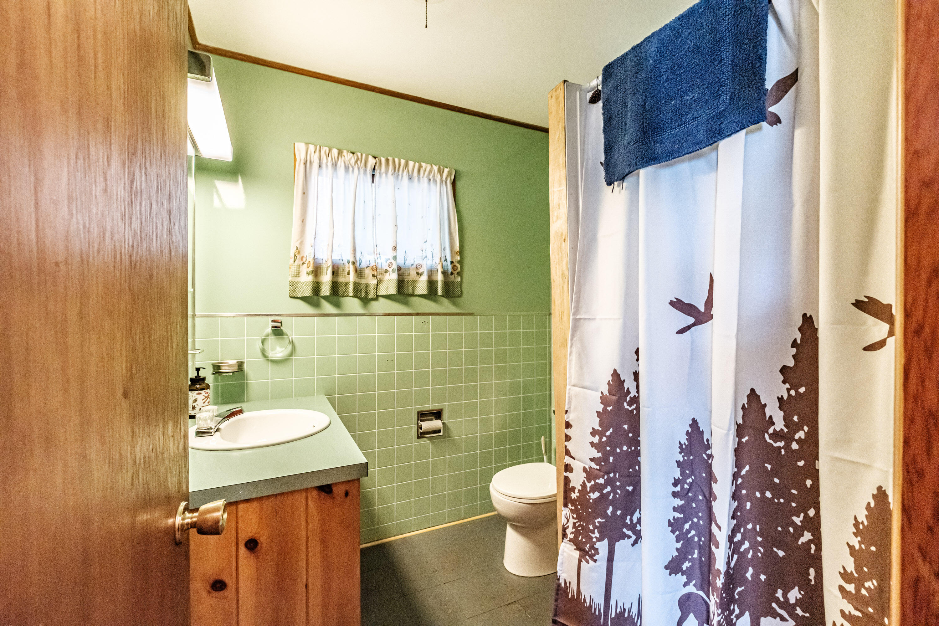28 Pine Tree Road Property Photo 13