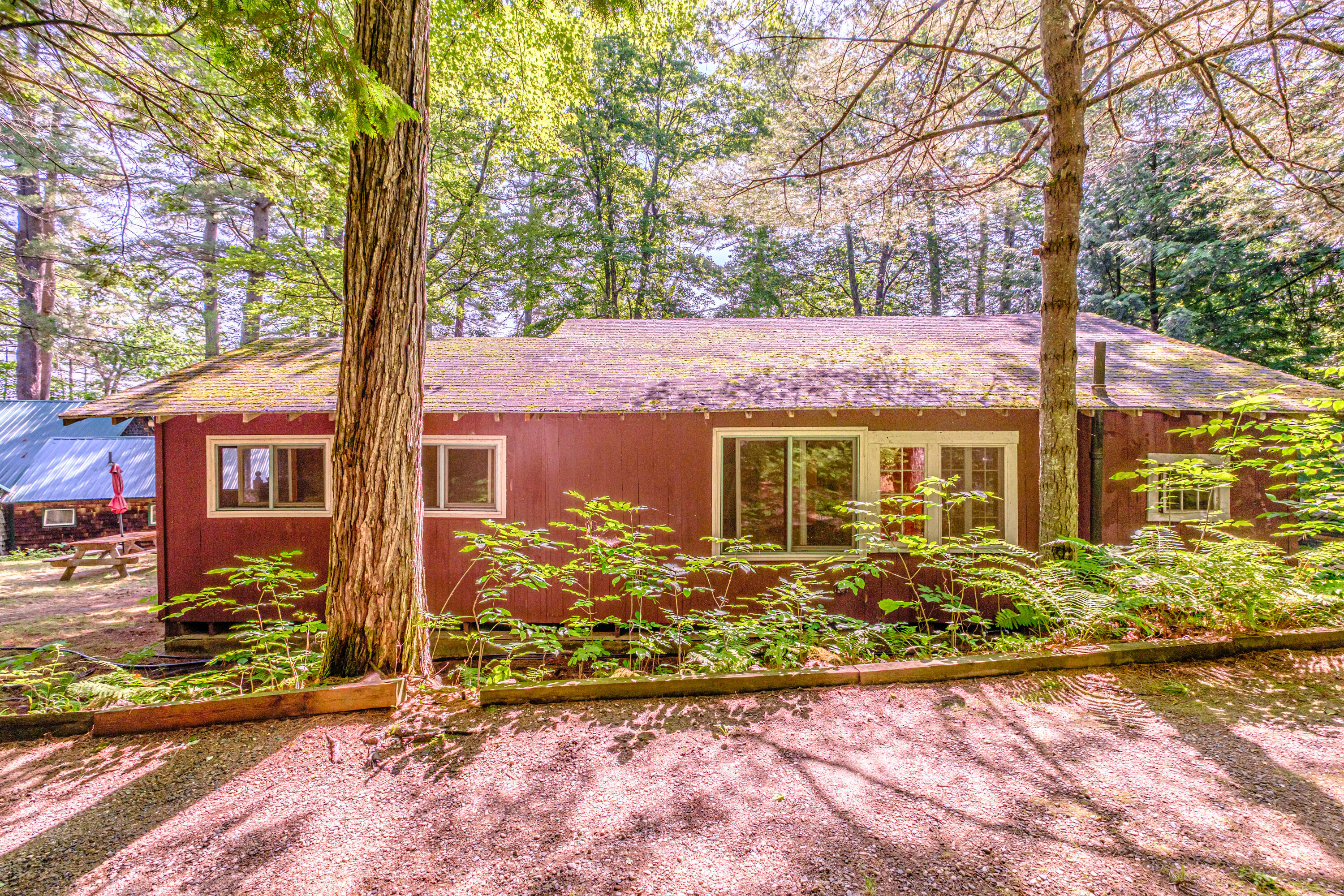 28 Pine Tree Road Property Photo 32