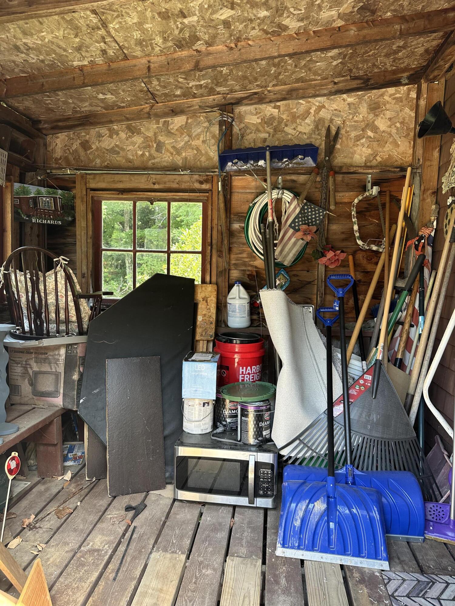 605 E Jay Road Property Photo 19