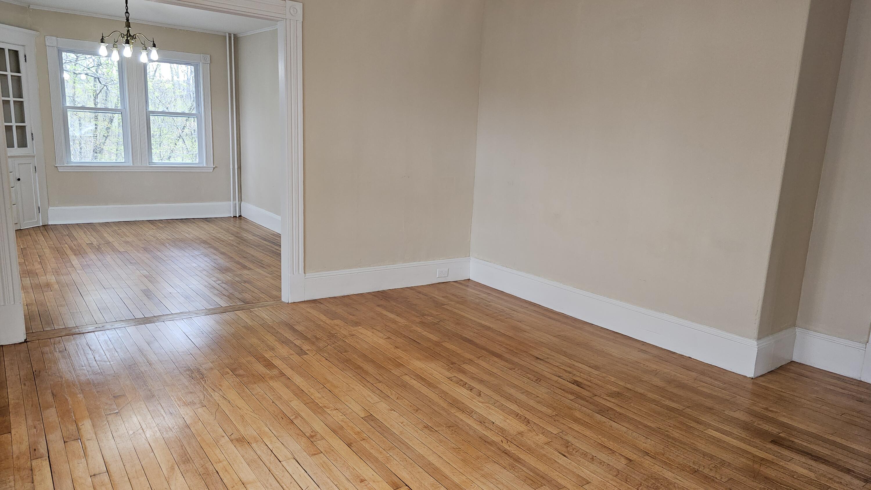 48 Pine Street Property Photo 9
