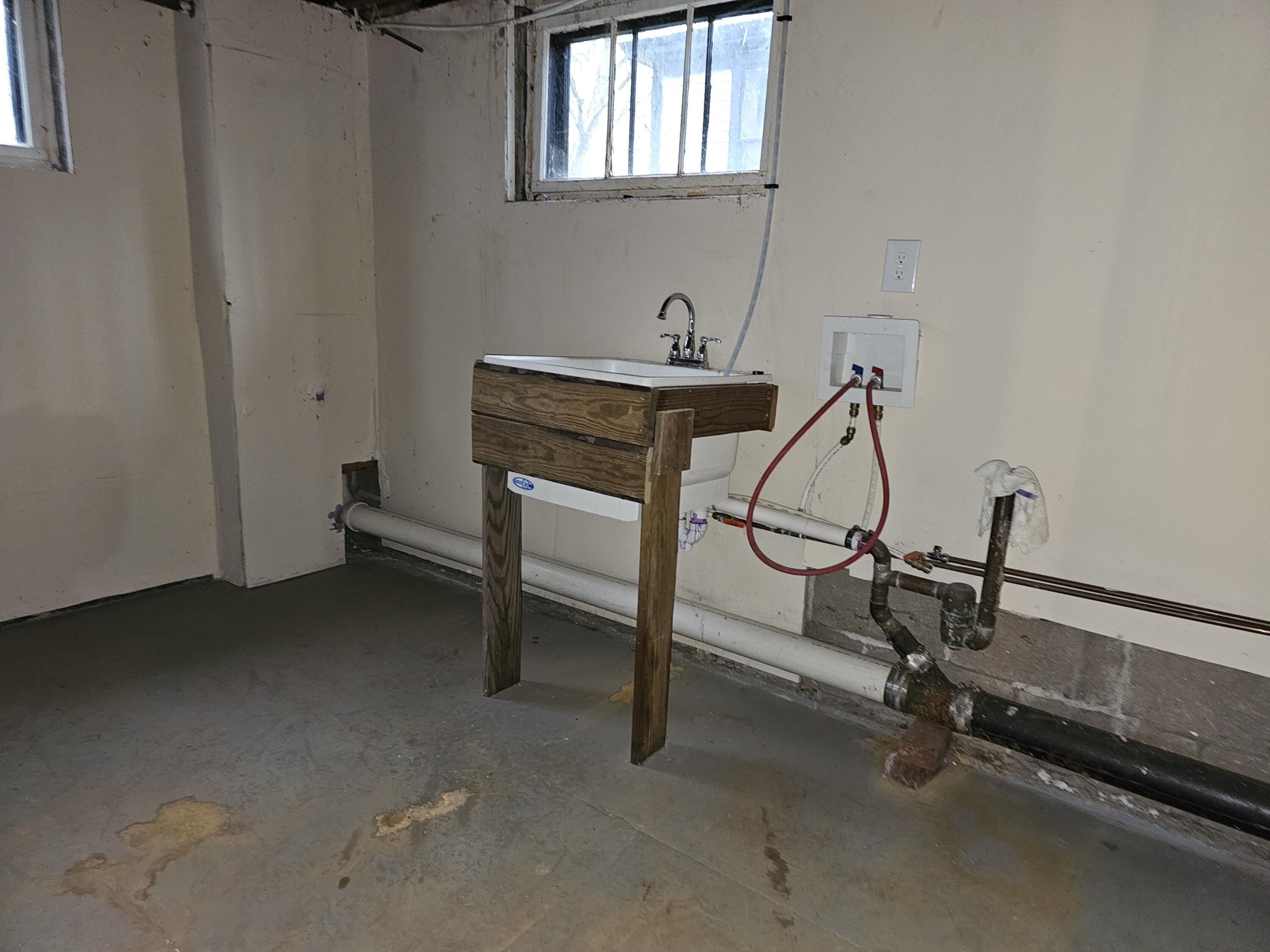 48 Pine Street Property Photo 34