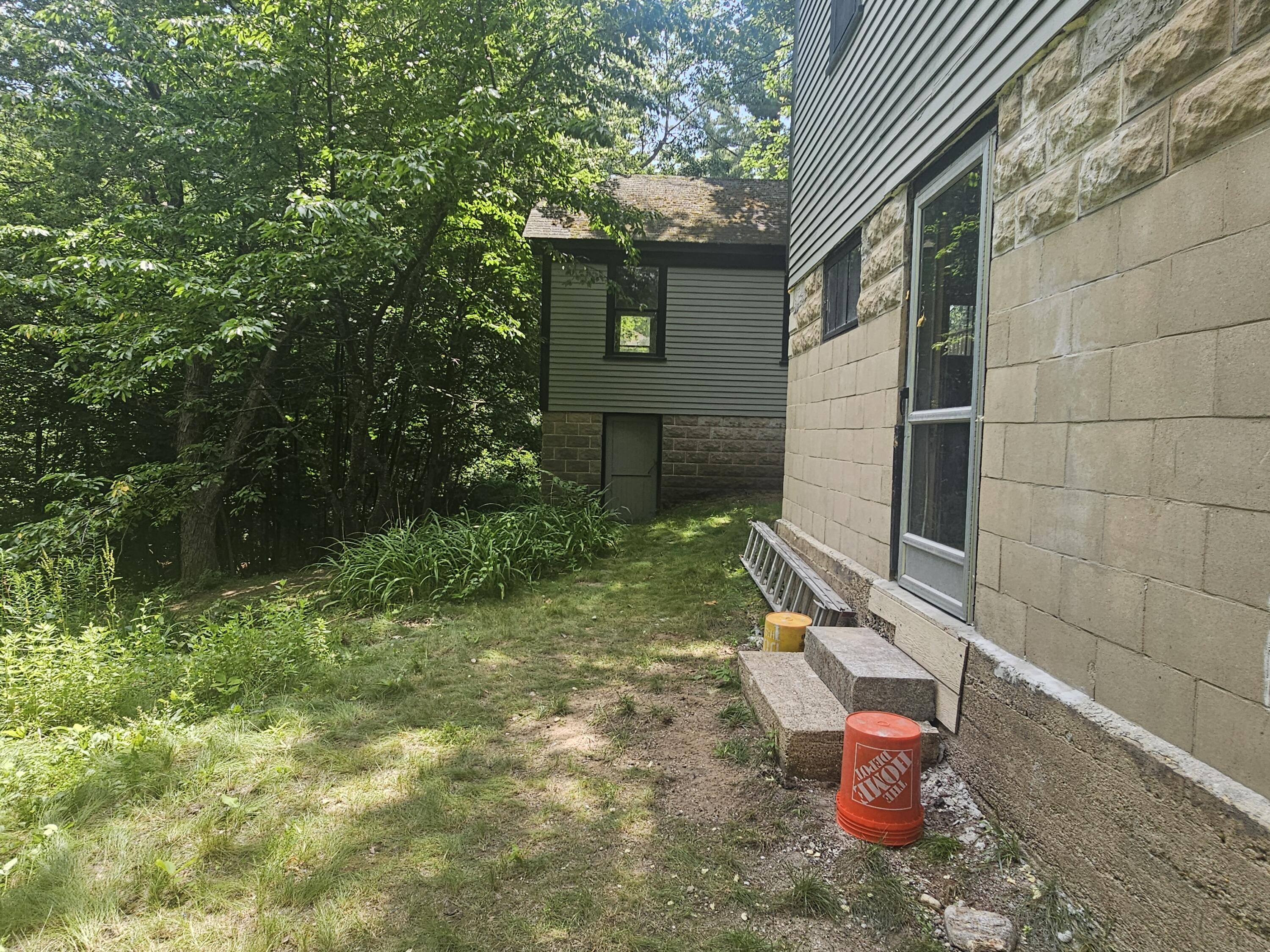 48 Pine Street Property Photo 41