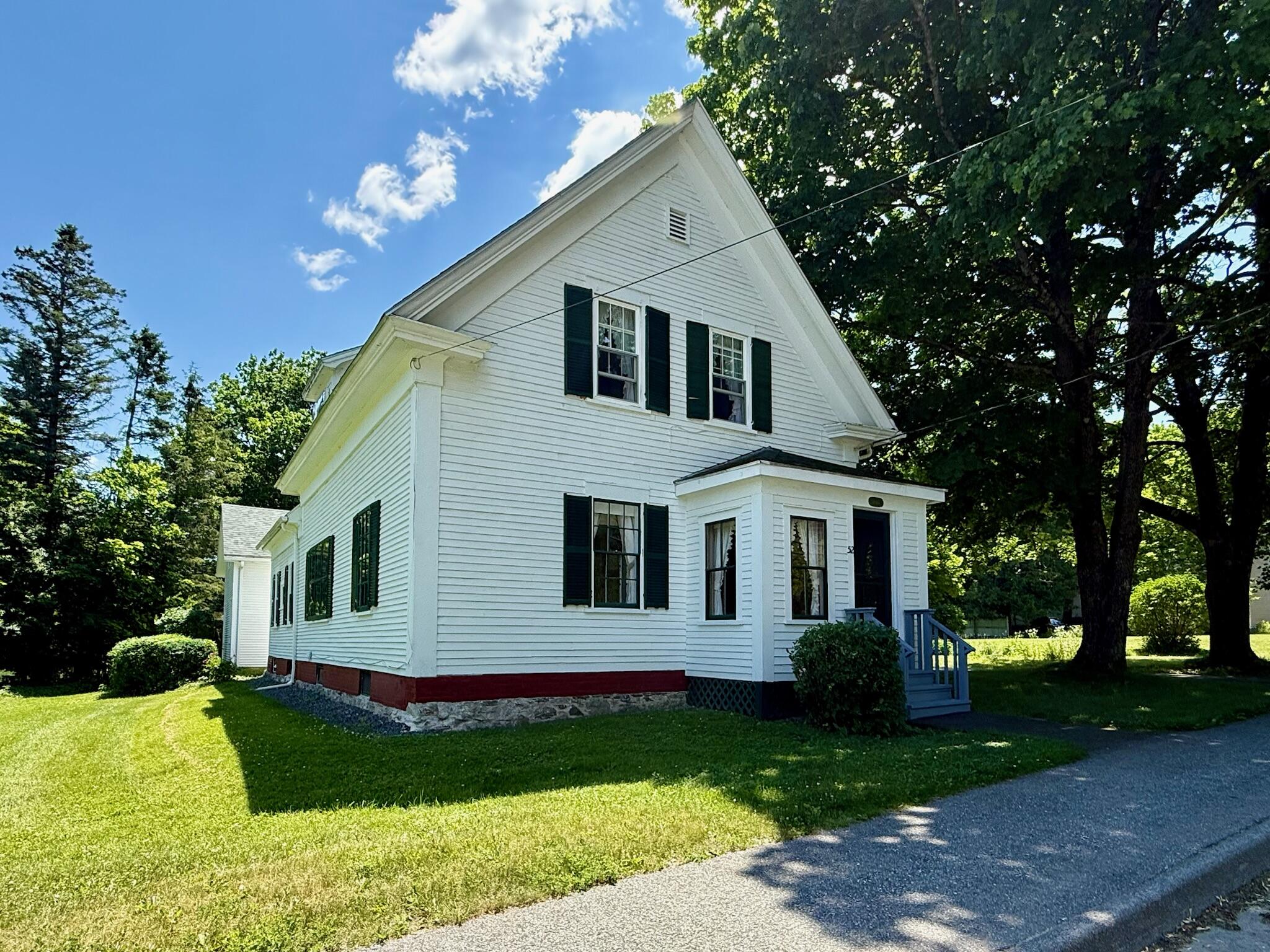 52 Calais Avenue Property Photo 2