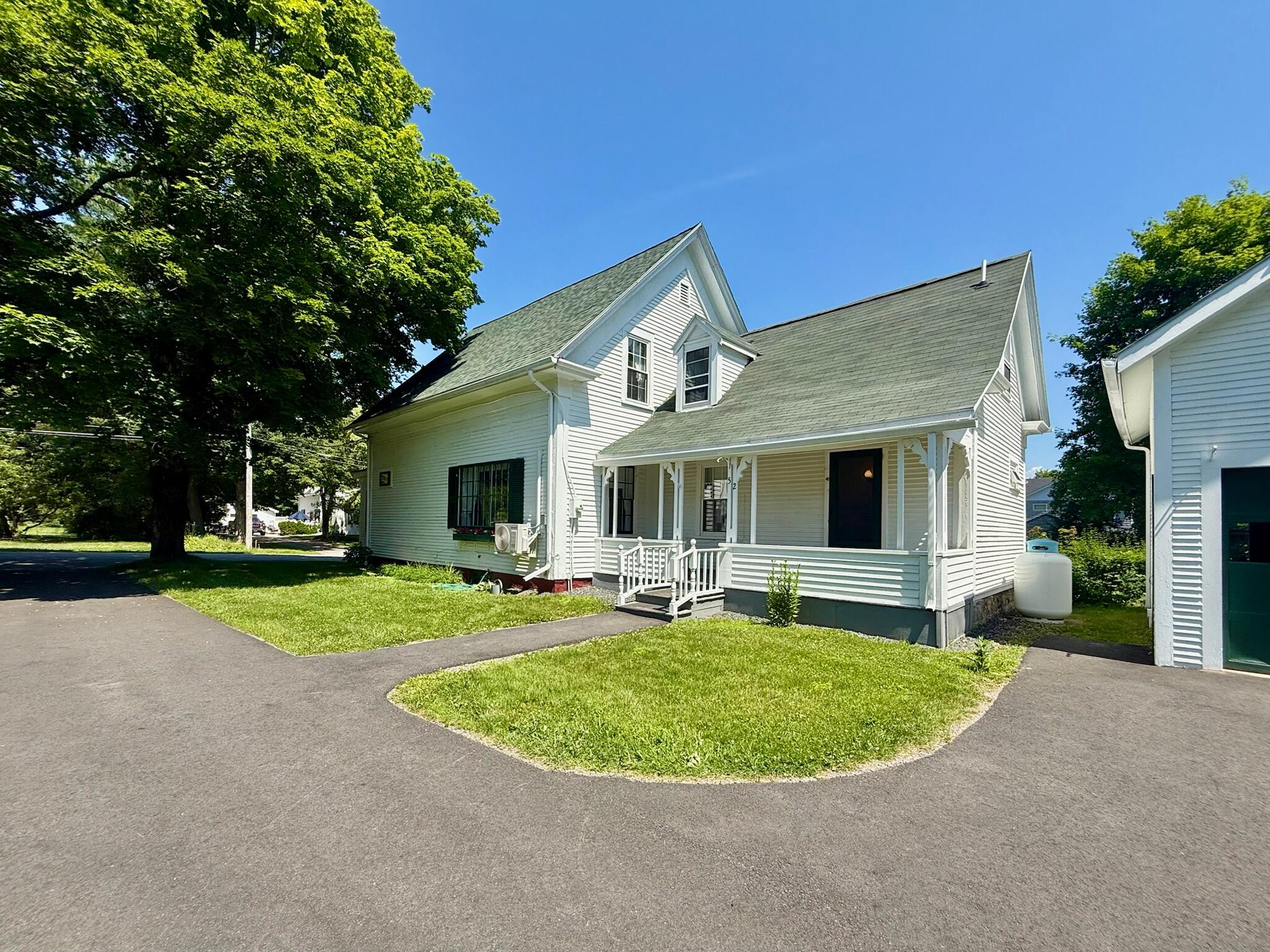 52 Calais Avenue Property Photo 3