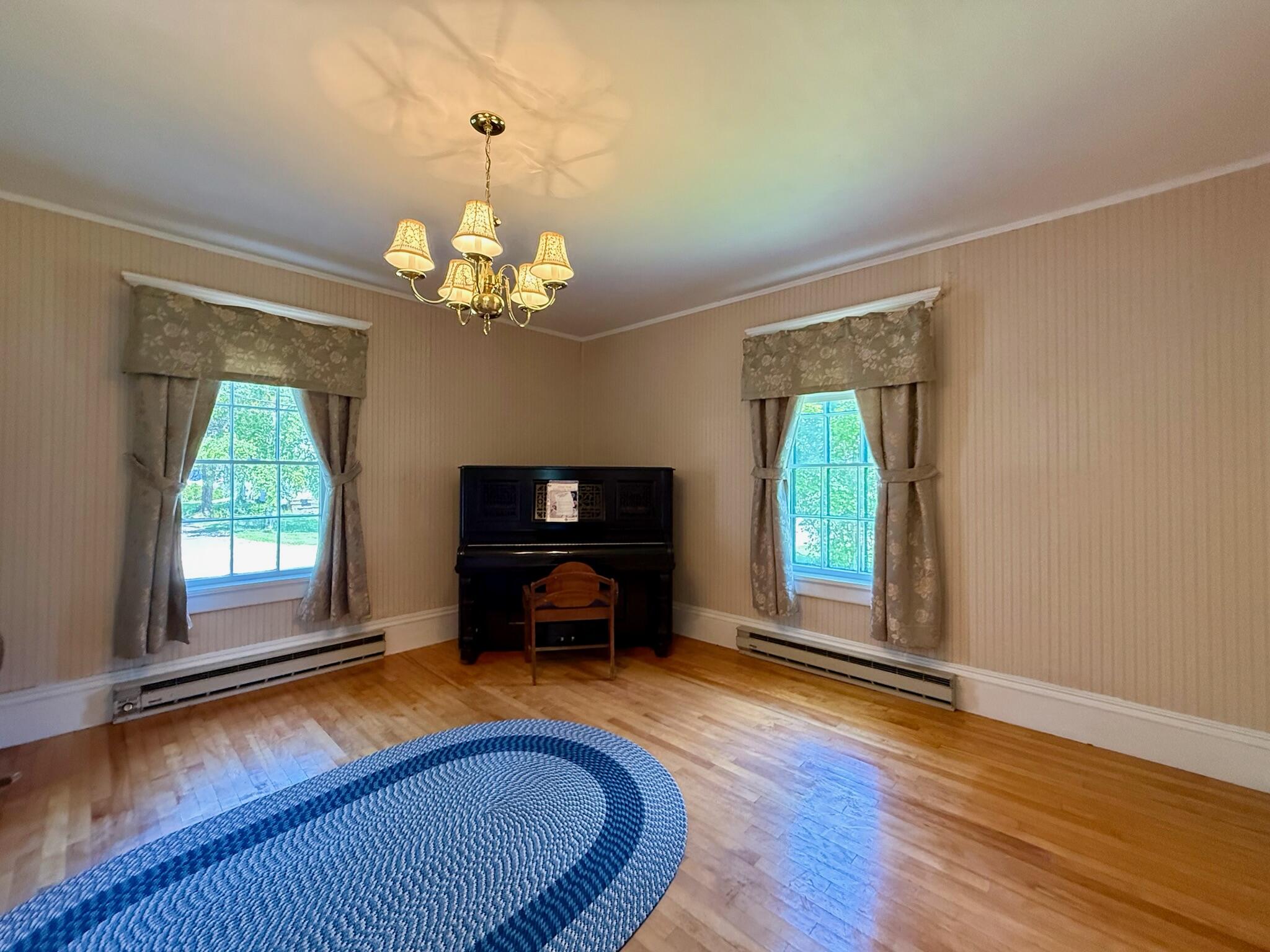 52 Calais Avenue Property Photo 15