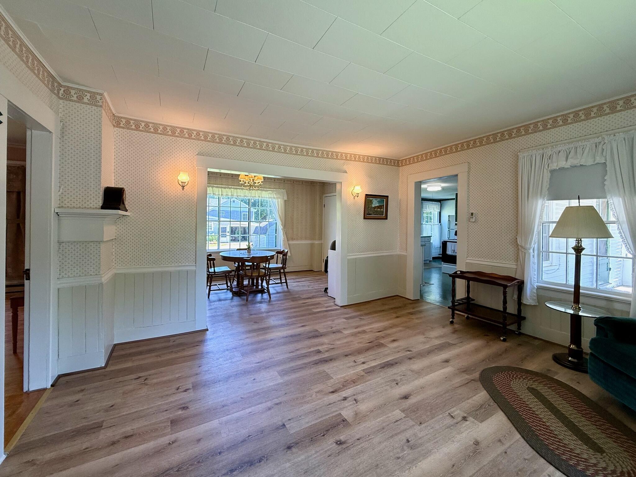 52 Calais Avenue Property Photo 20