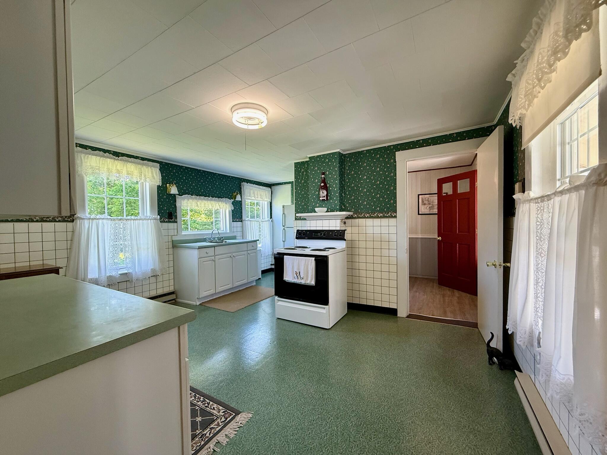 52 Calais Avenue Property Photo 25