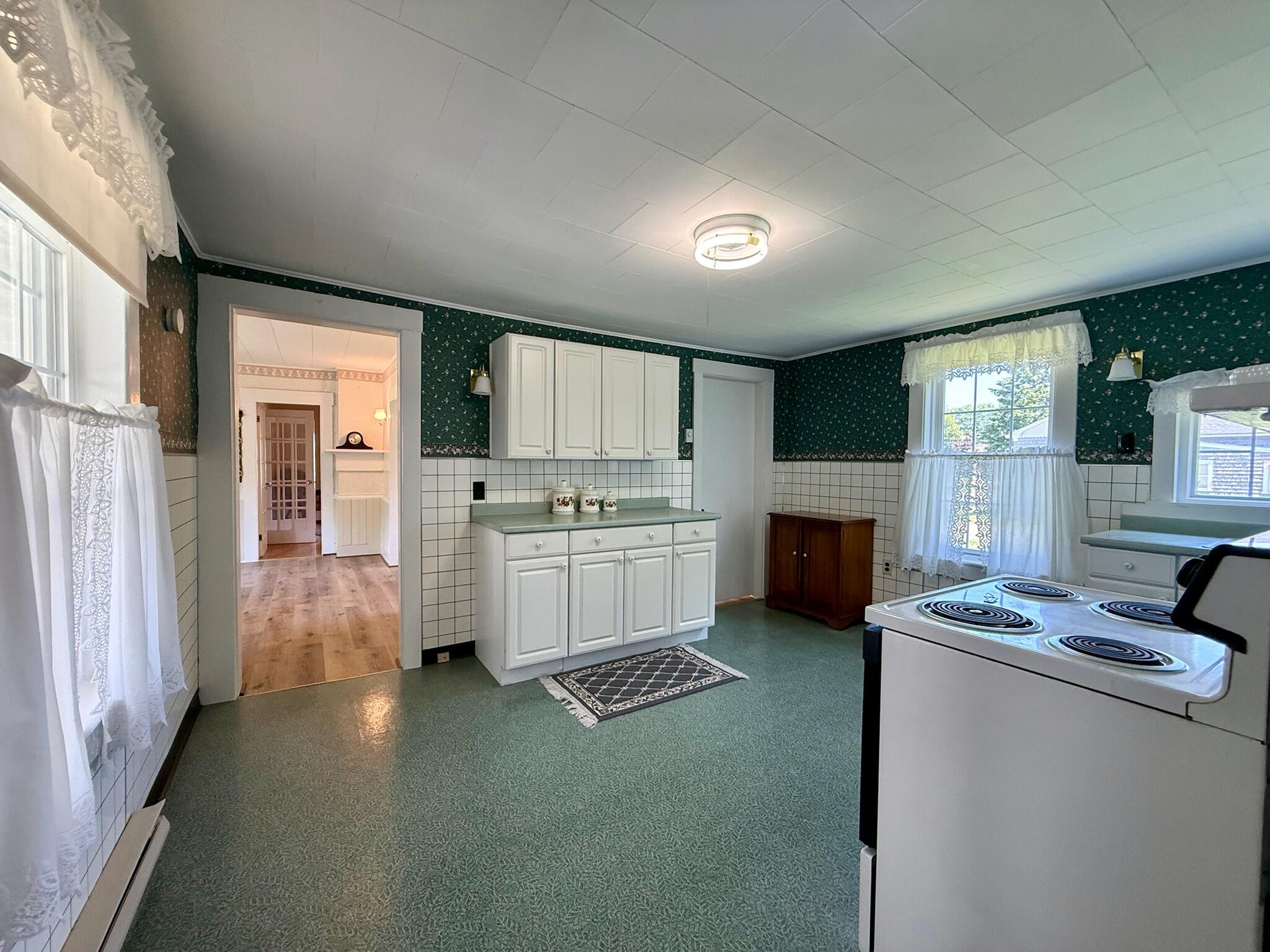 52 Calais Avenue Property Photo 26