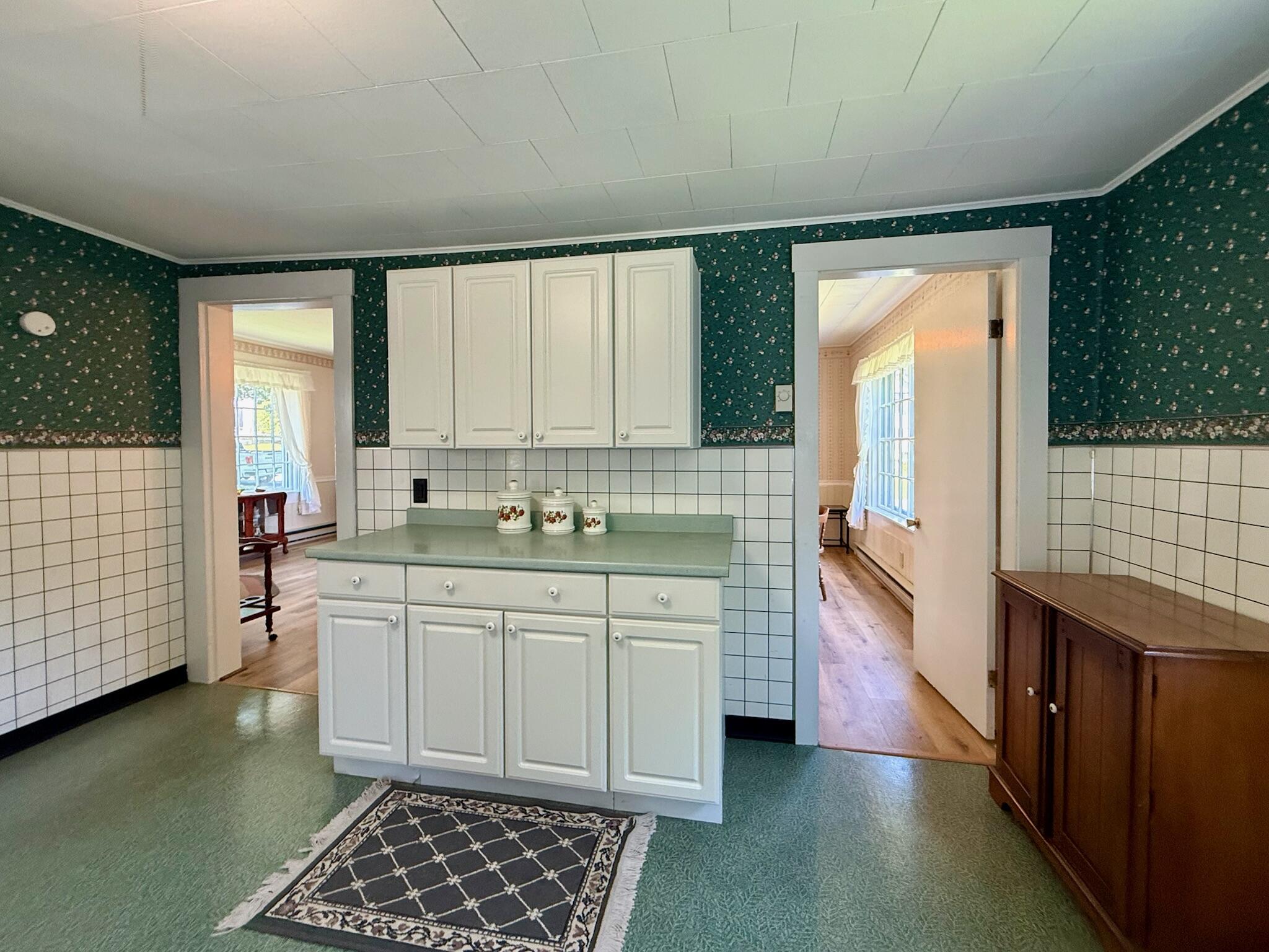 52 Calais Avenue Property Photo 27