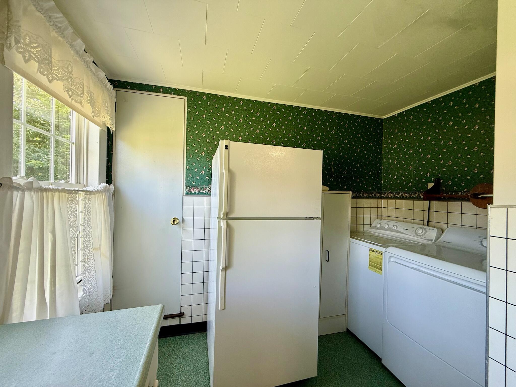 52 Calais Avenue Property Photo 28