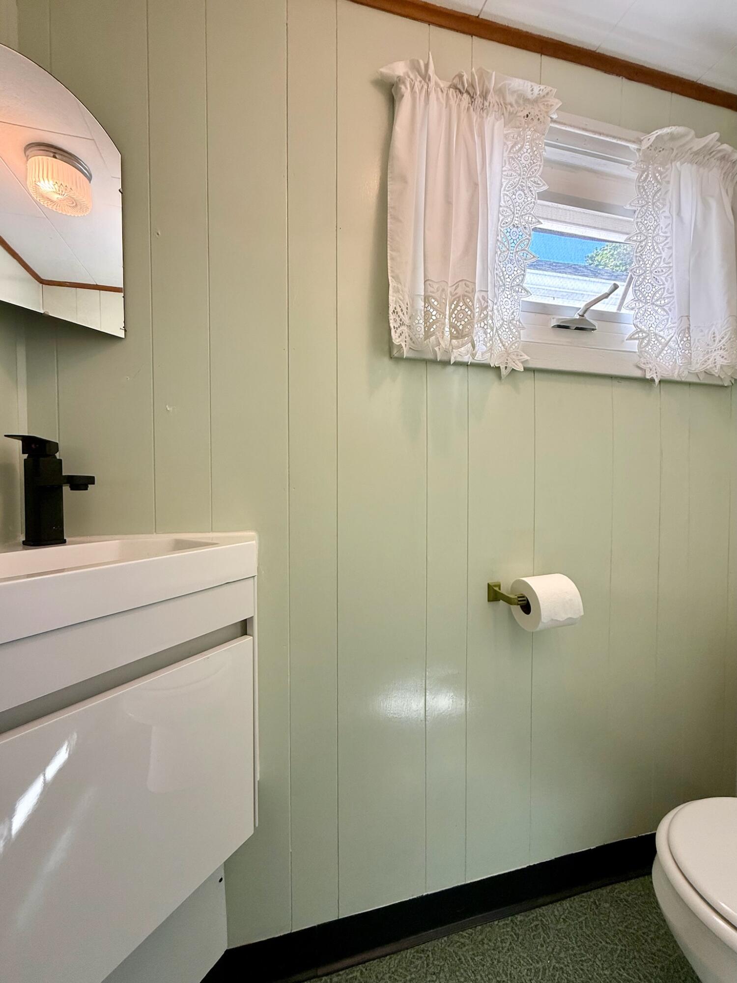 52 Calais Avenue Property Photo 32