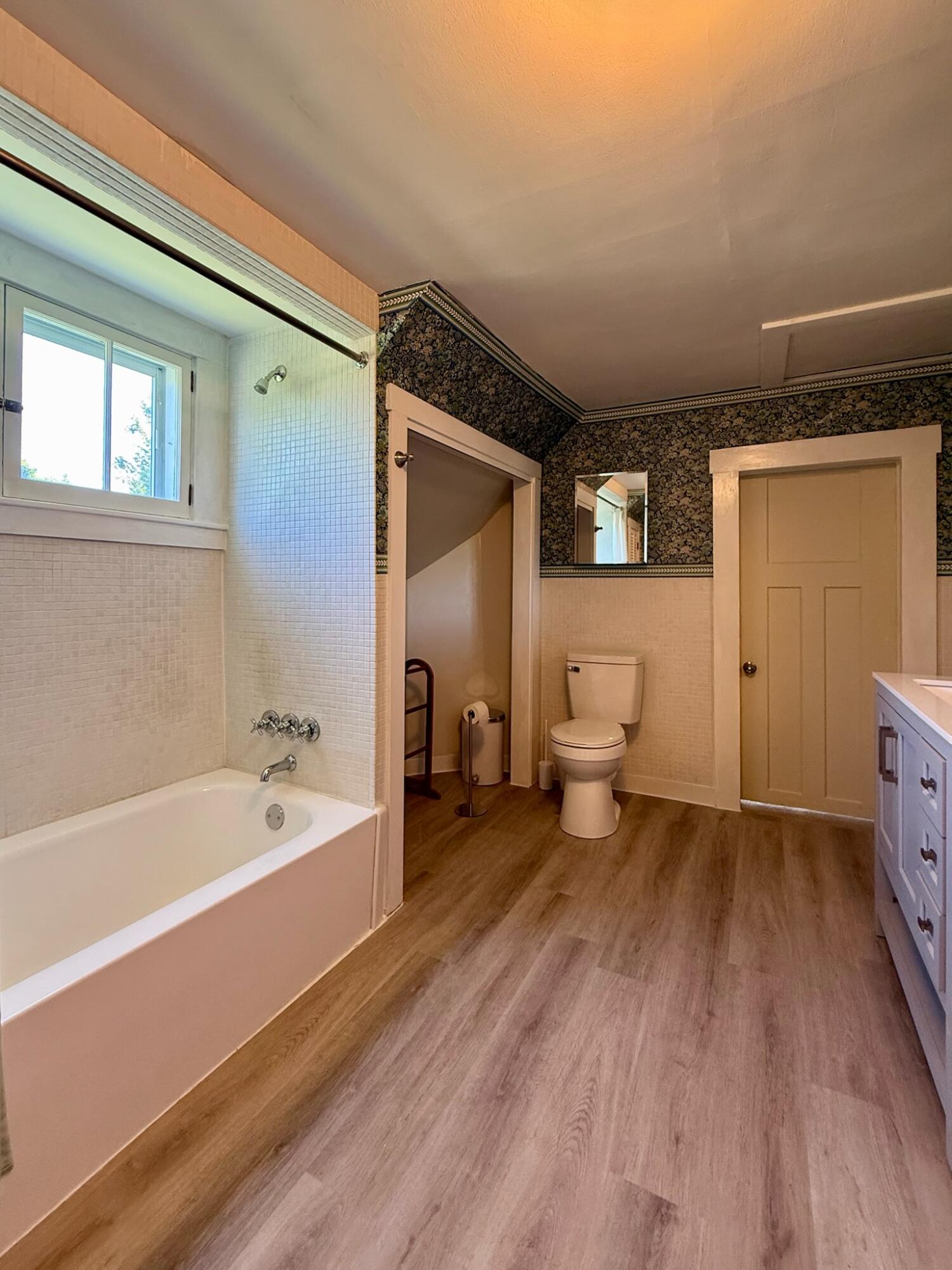 52 Calais Avenue Property Photo 58