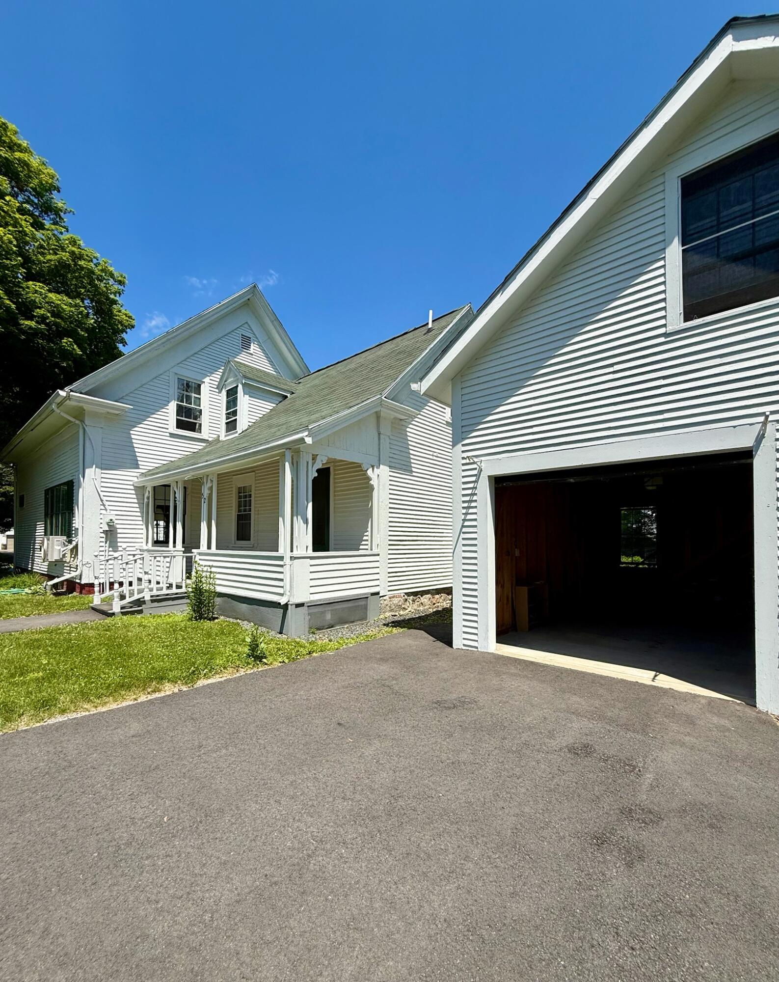 52 Calais Avenue Property Photo 75