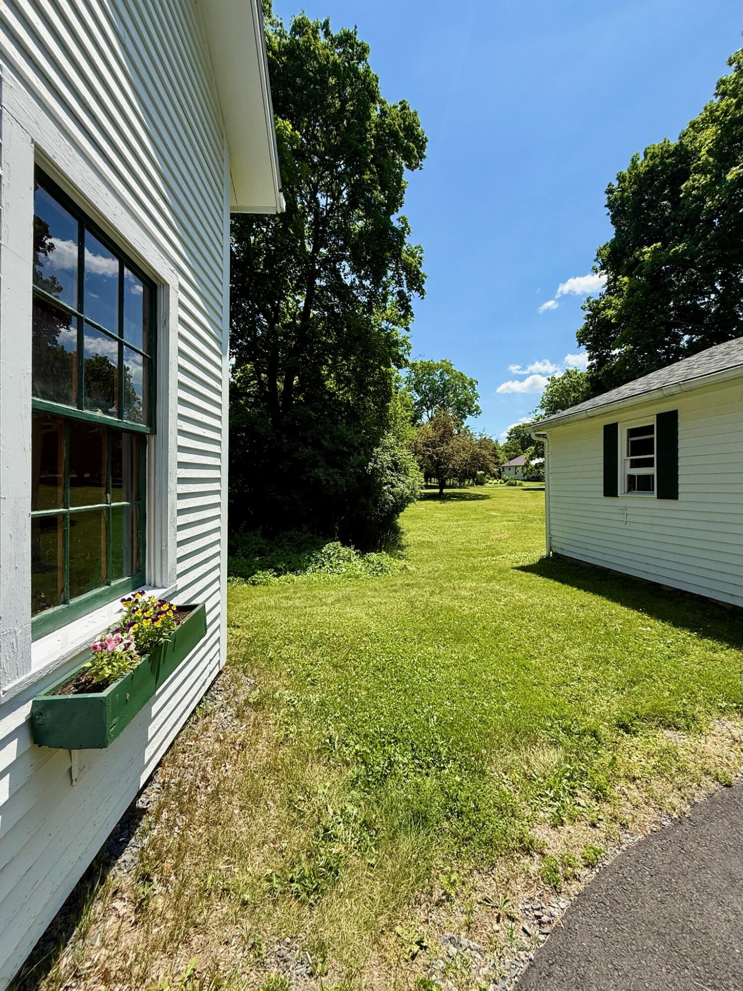 52 Calais Avenue Property Photo 77