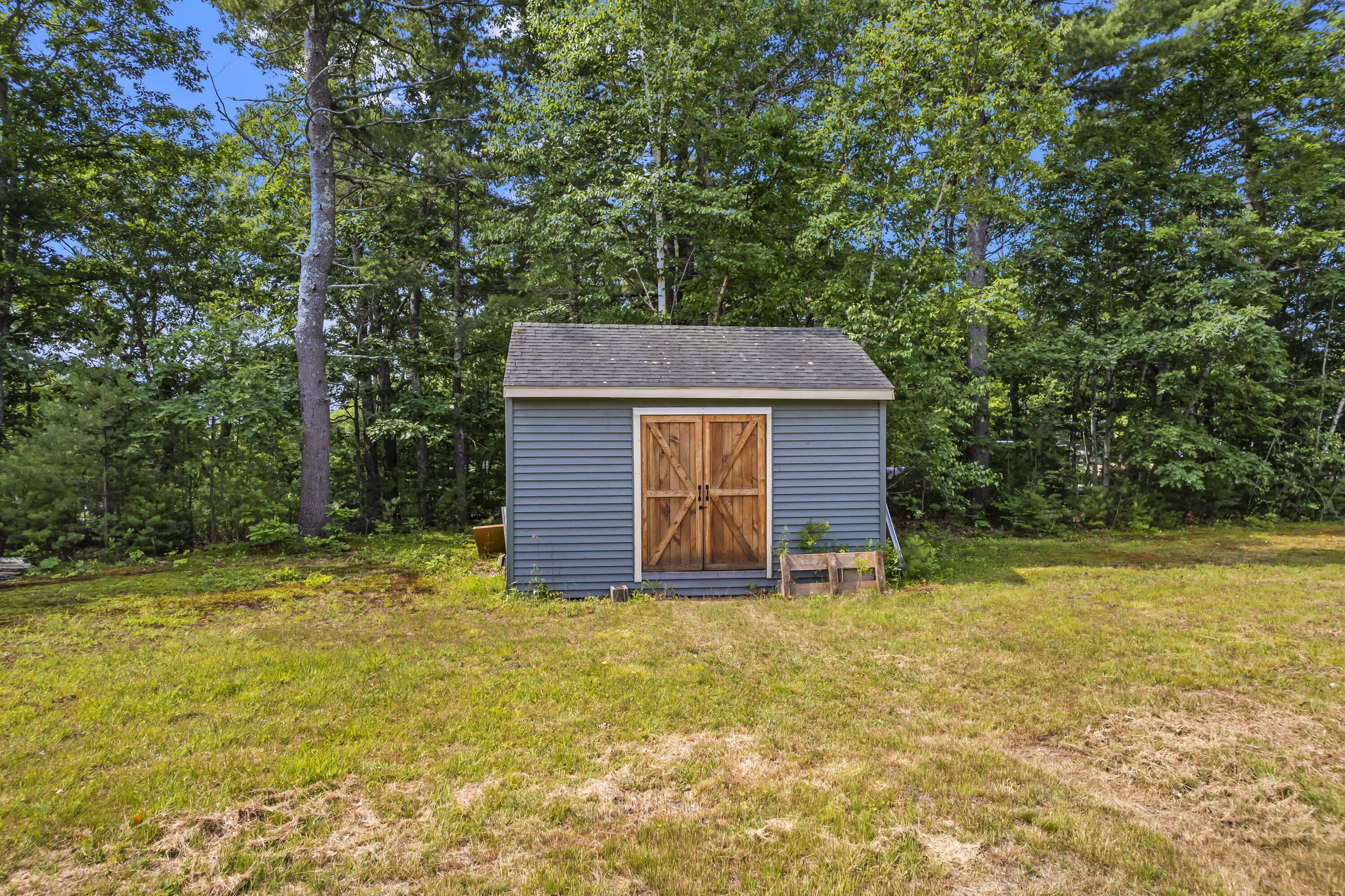 932 Sanford Road Property Photo 5