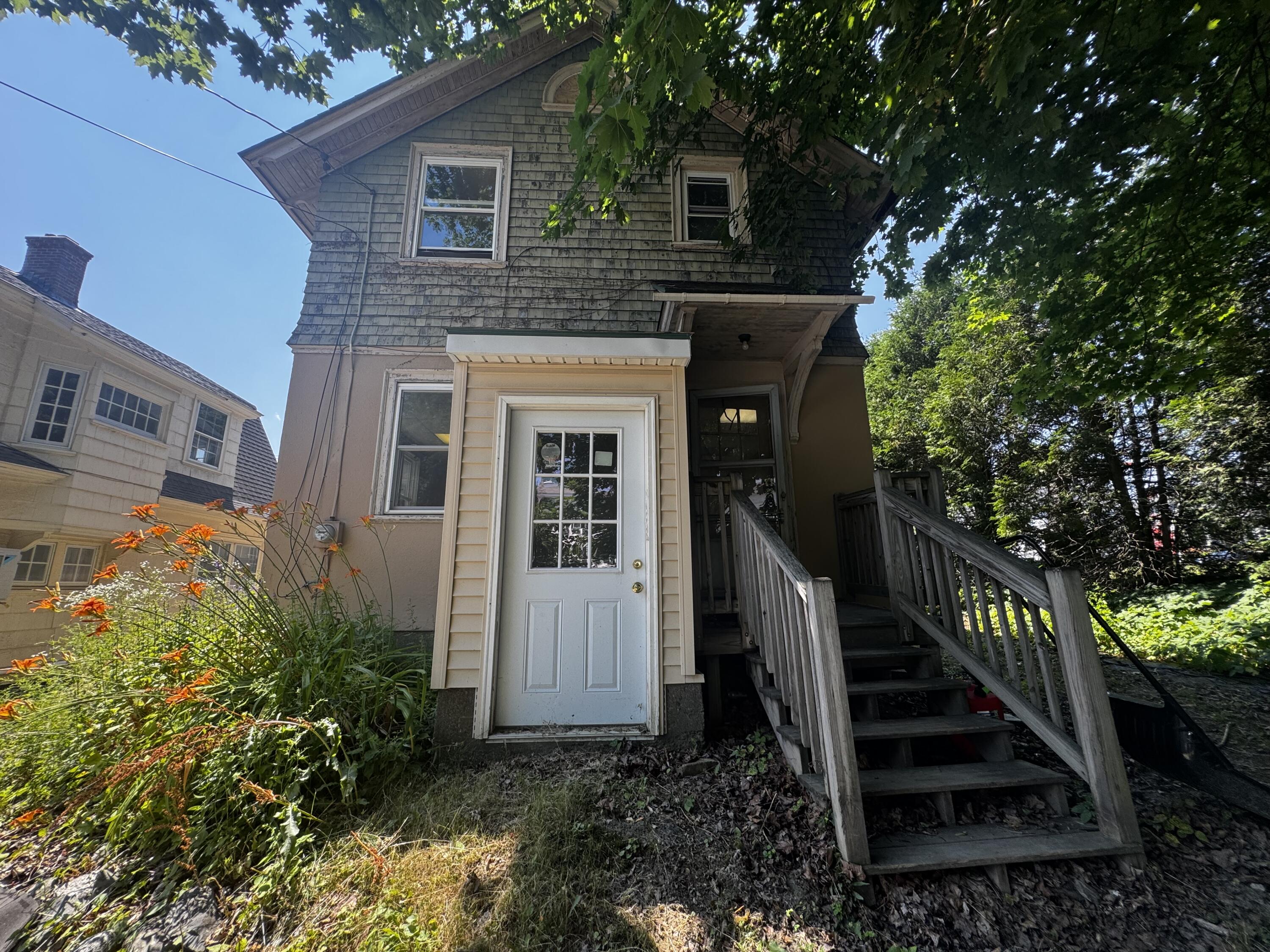 215 French Street Property Photo 3
