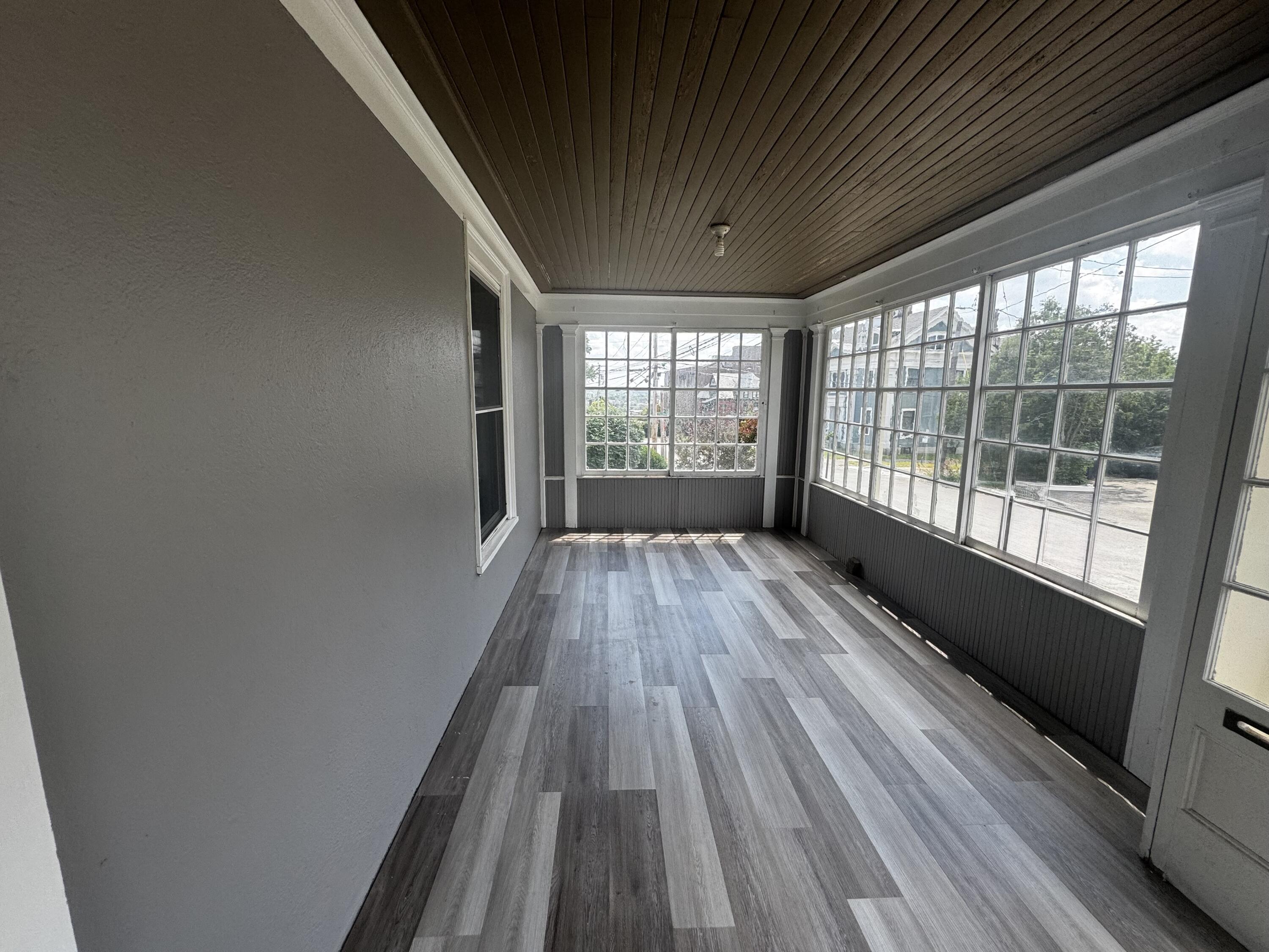 215 French Street Property Photo 6