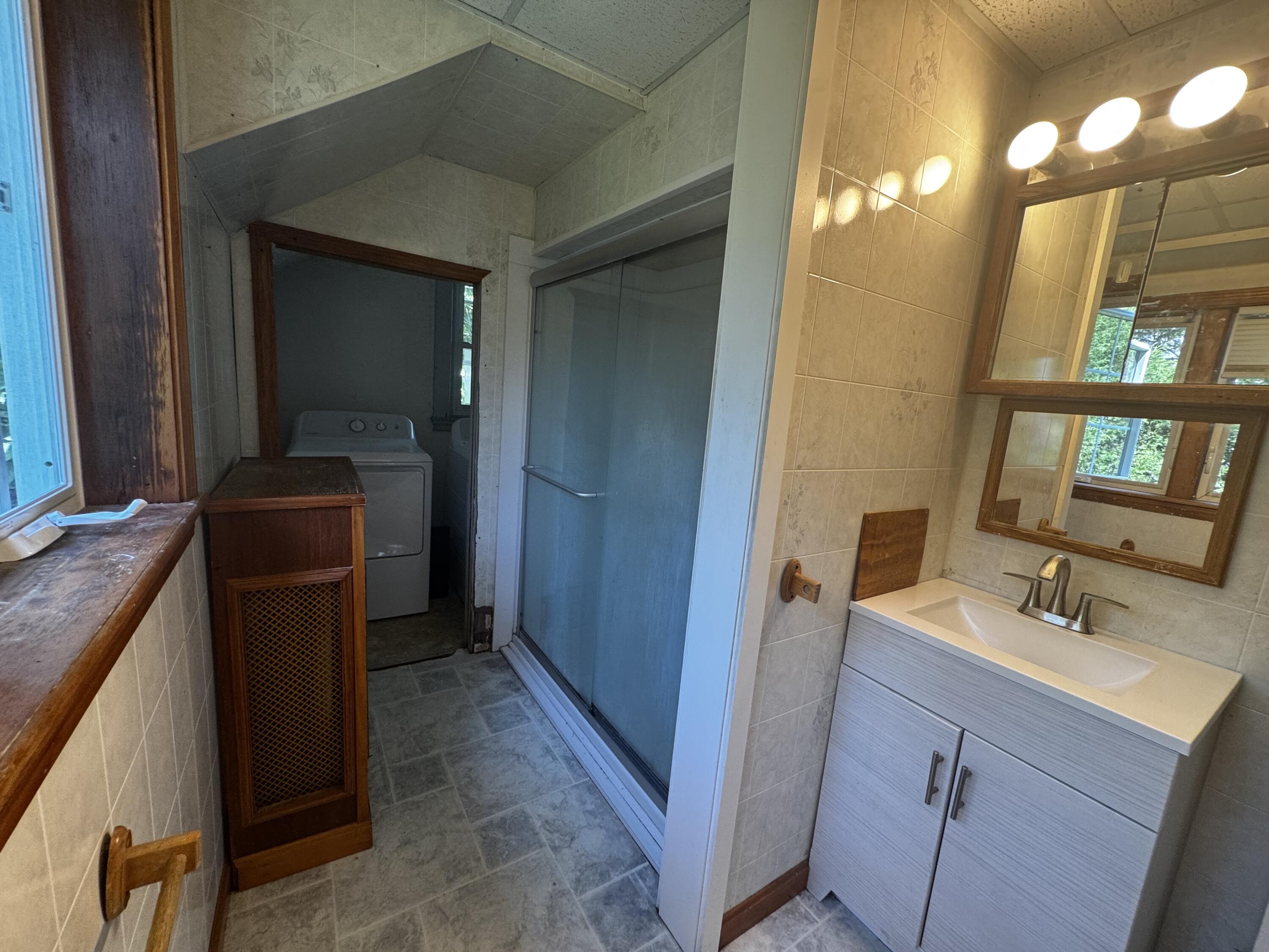 215 French Street Property Photo 25