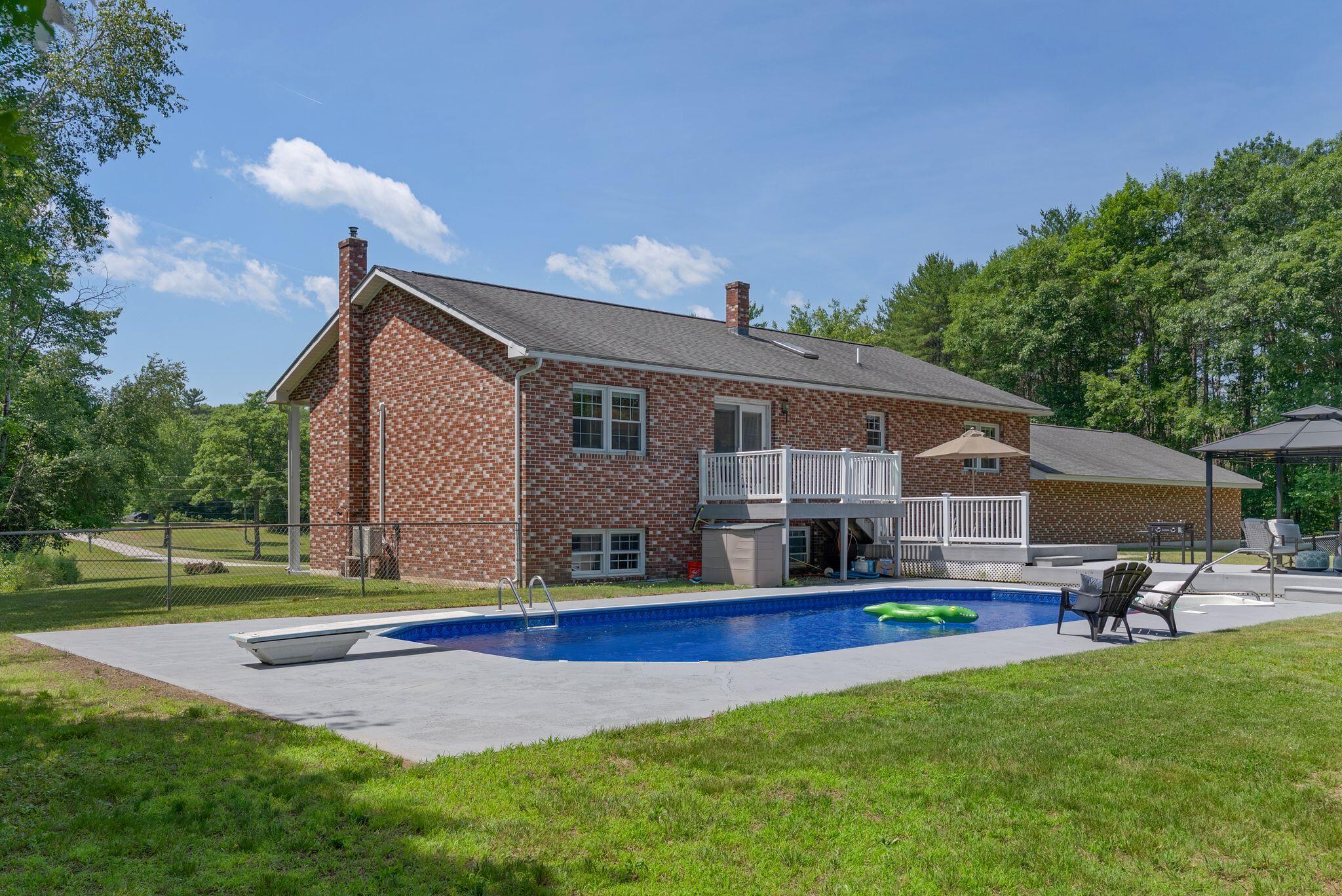 28 Edgecomb Road Property Photo 14