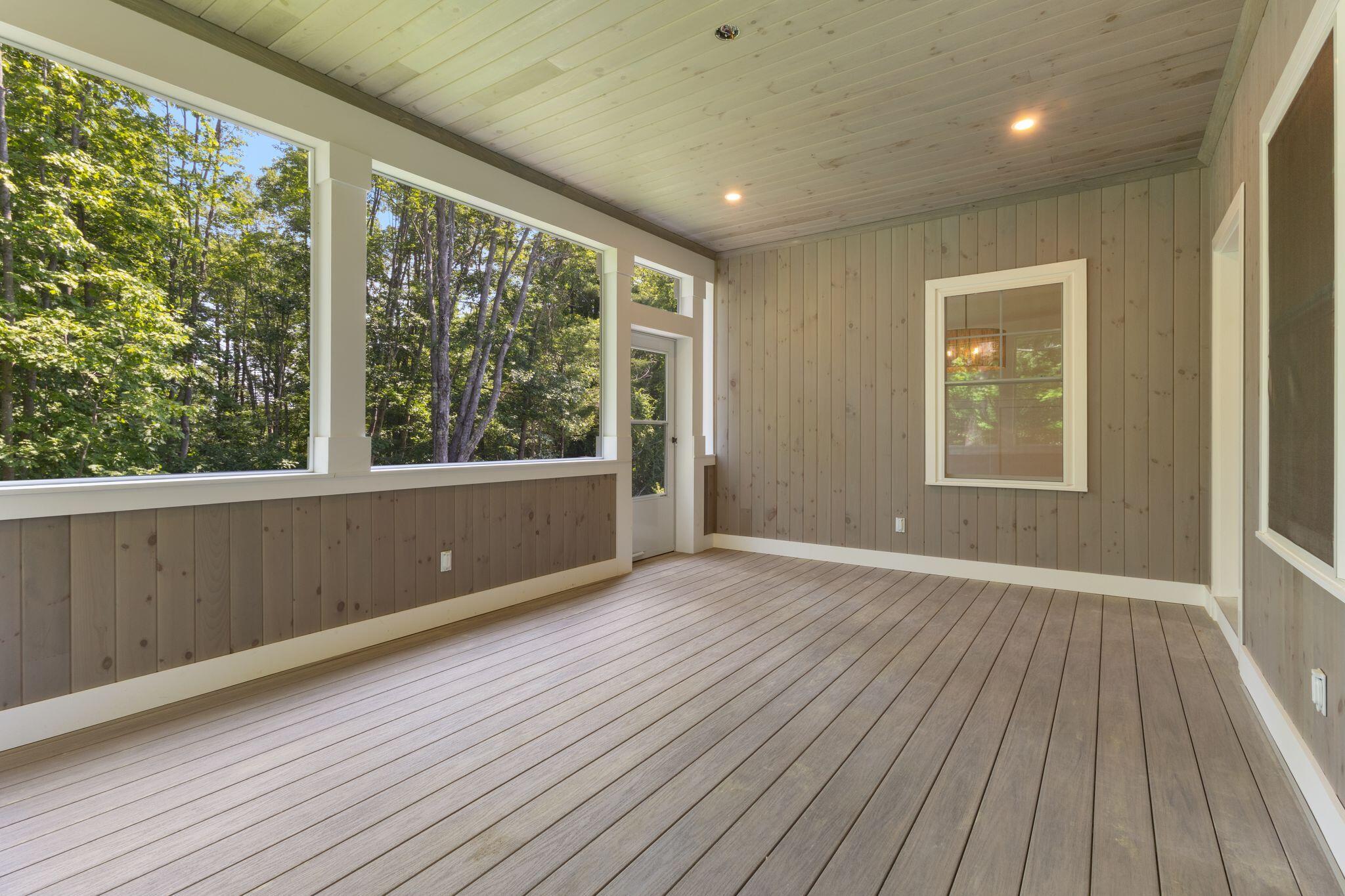 17 Jeans Way Property Photo 3