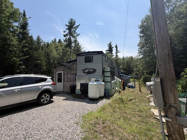 549 Four Mile Square Road Property Photo 2