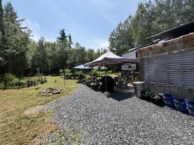 549 Four Mile Square Road Property Photo 5