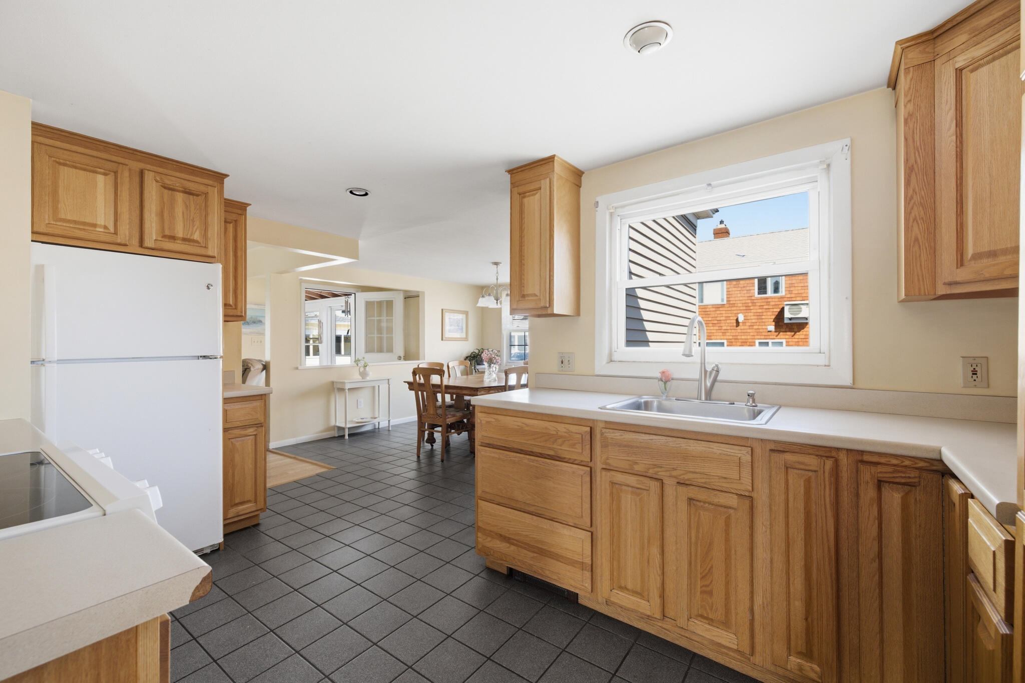 5 Roussin Street Property Photo 12