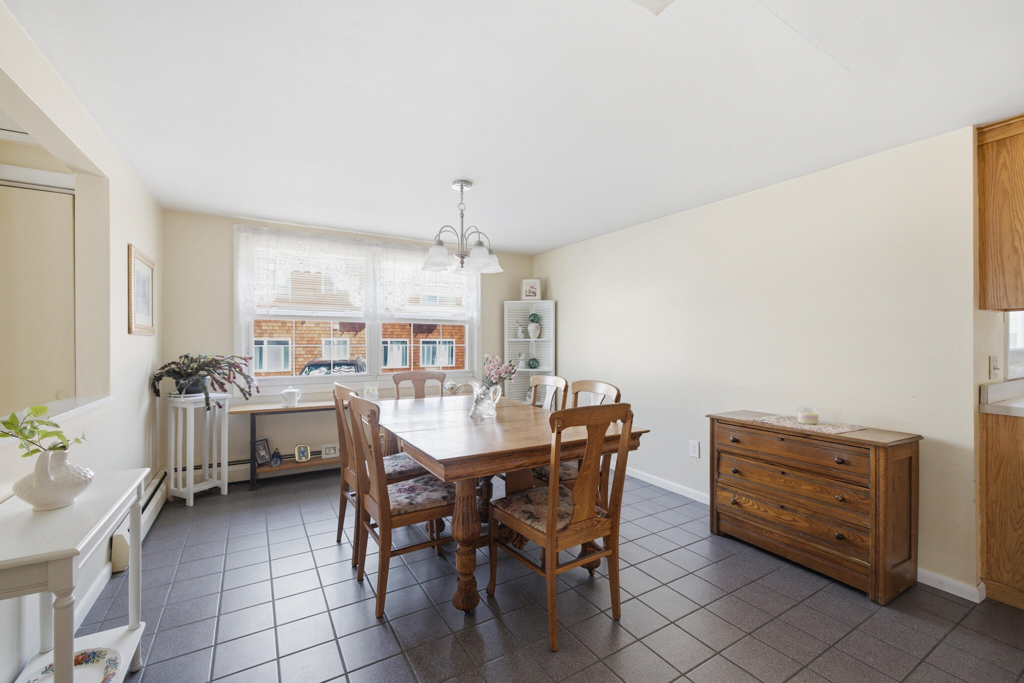 5 Roussin Street Property Photo 14