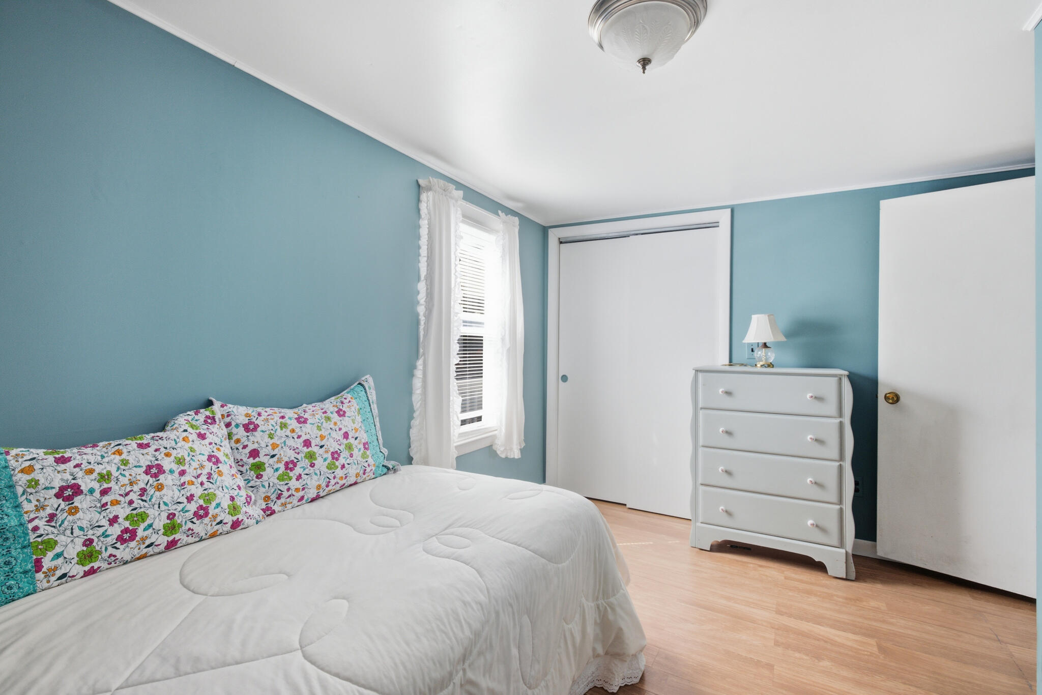 5 Roussin Street Property Photo 21