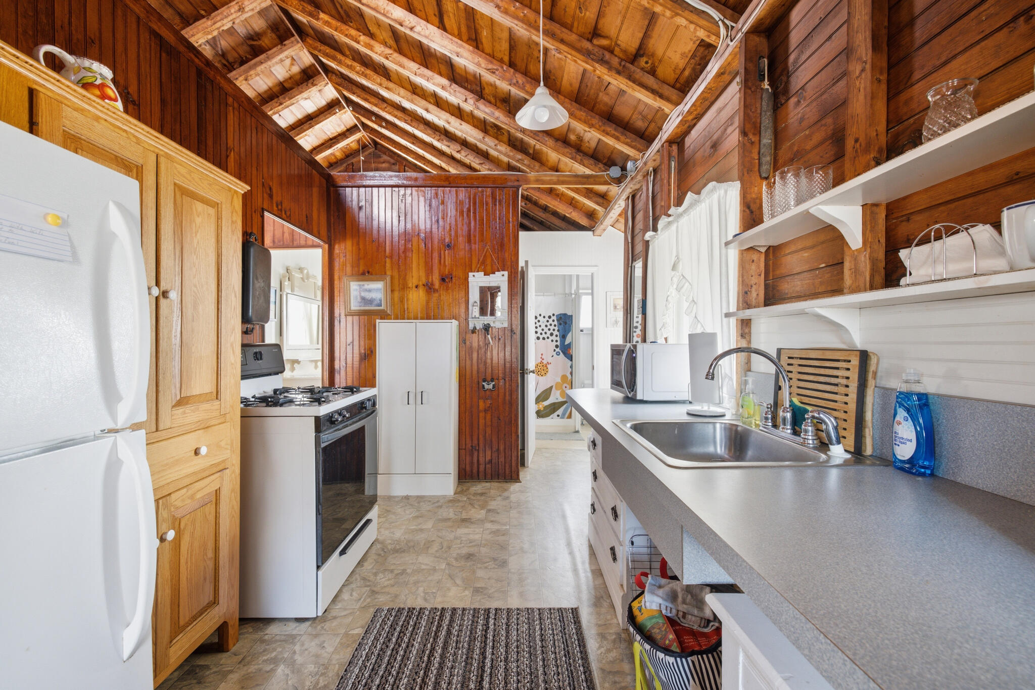 5 Roussin Street Property Photo 37