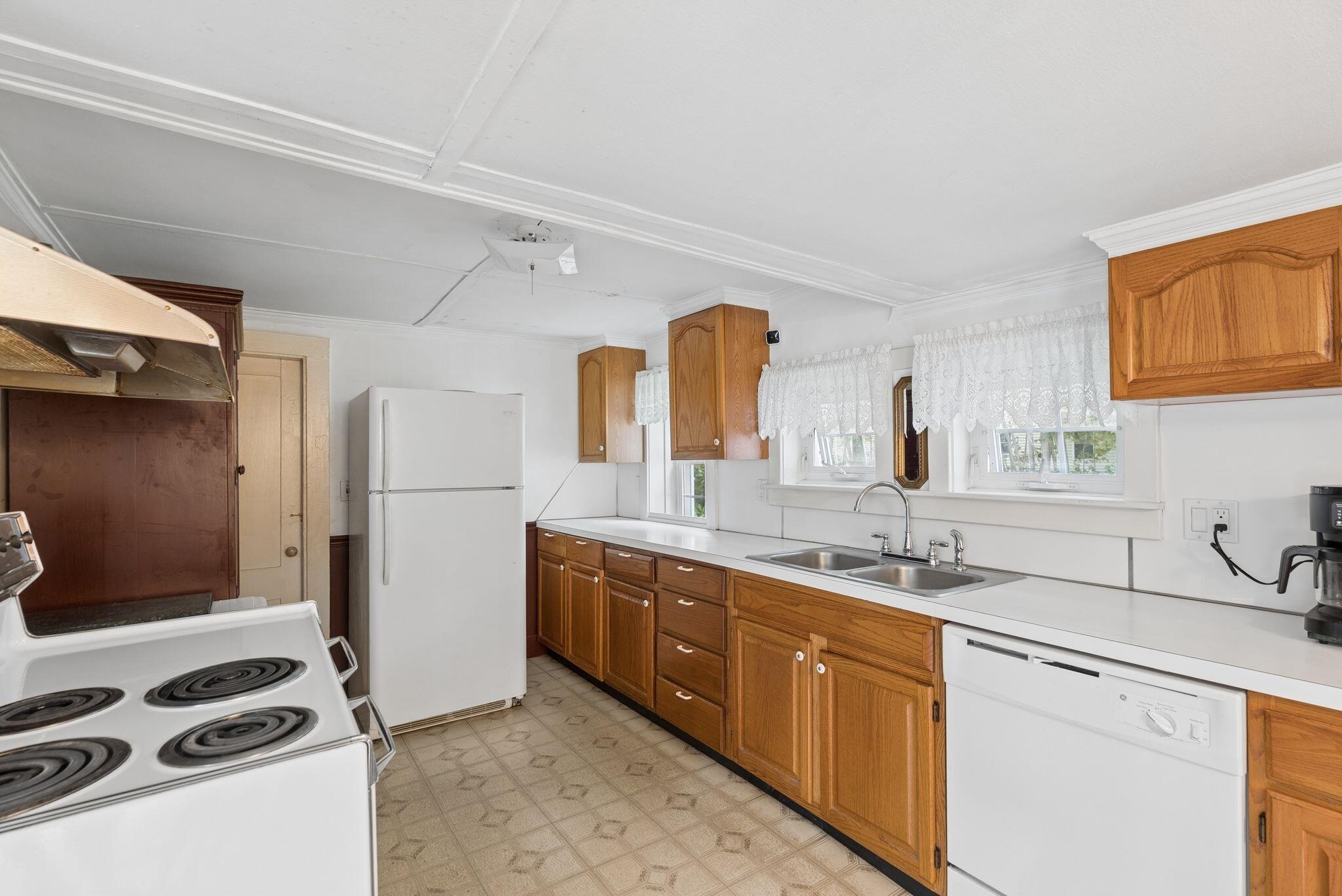 2023 Post Road Property Photo 12