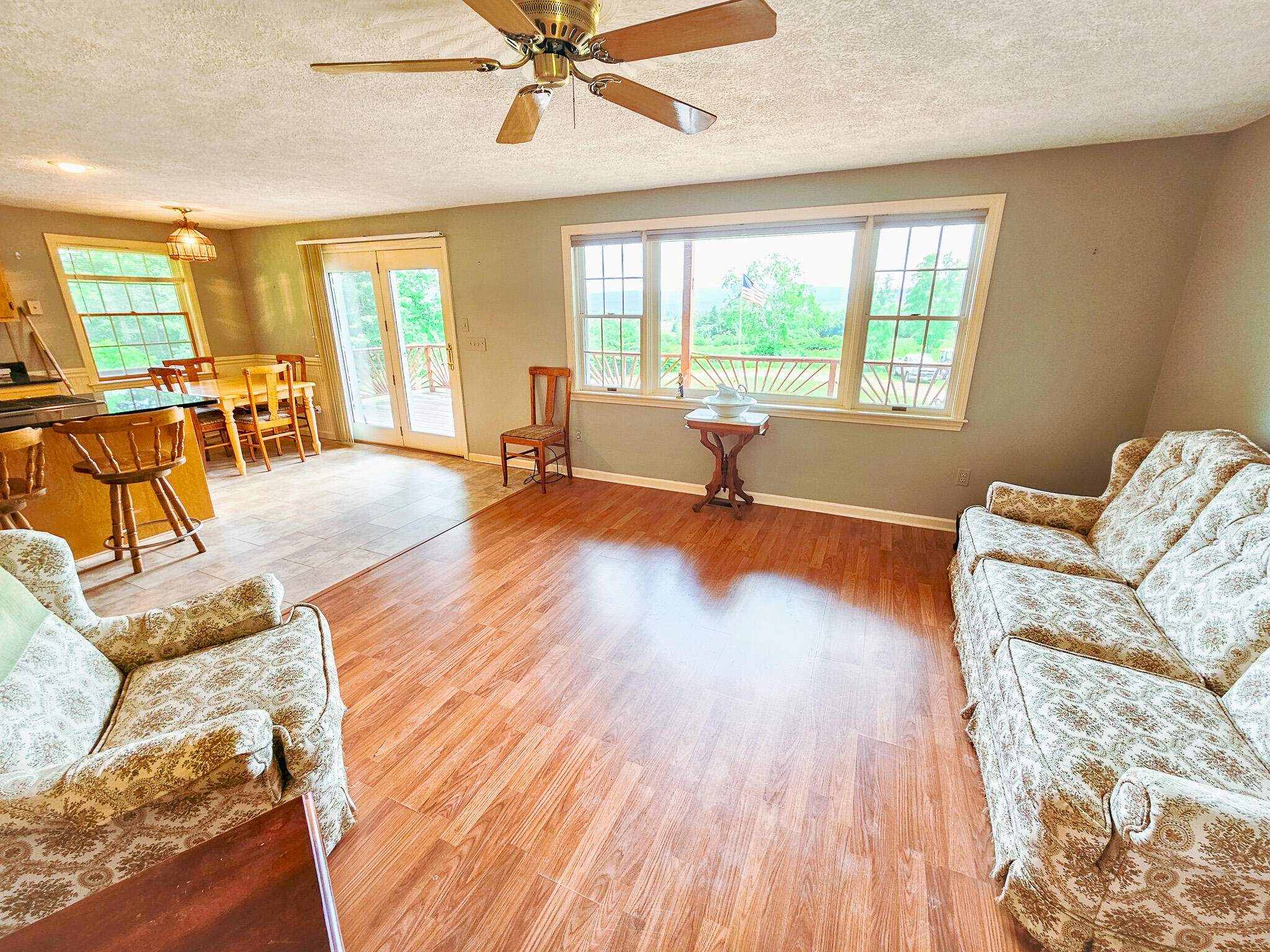 127 Ross Avenue Property Photo 22