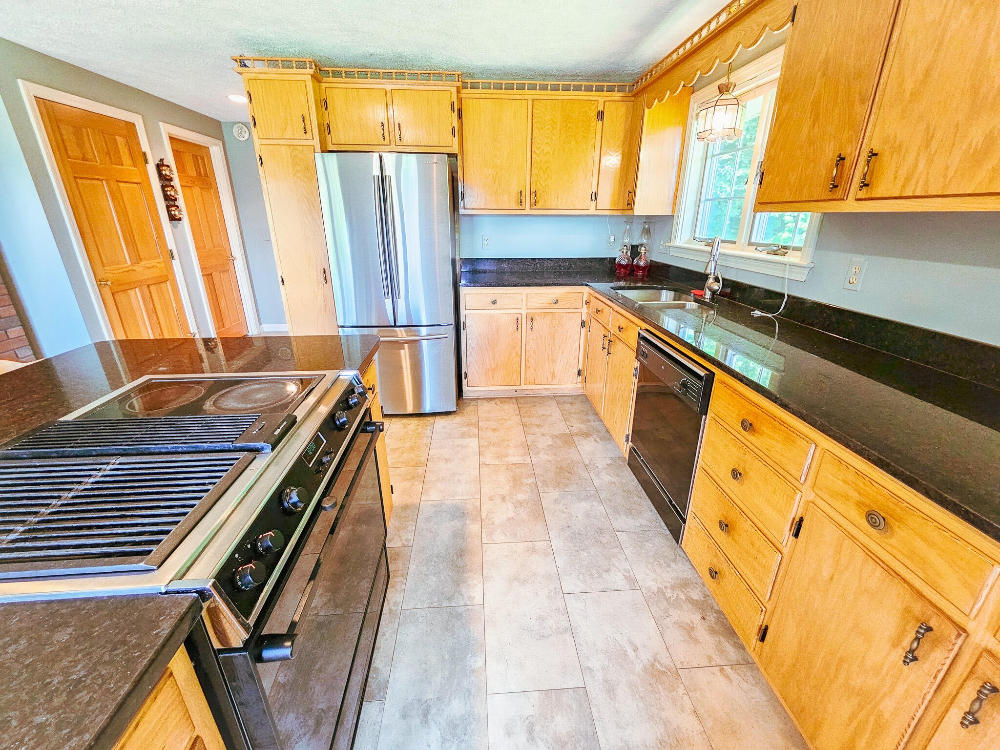 127 Ross Avenue Property Photo 32