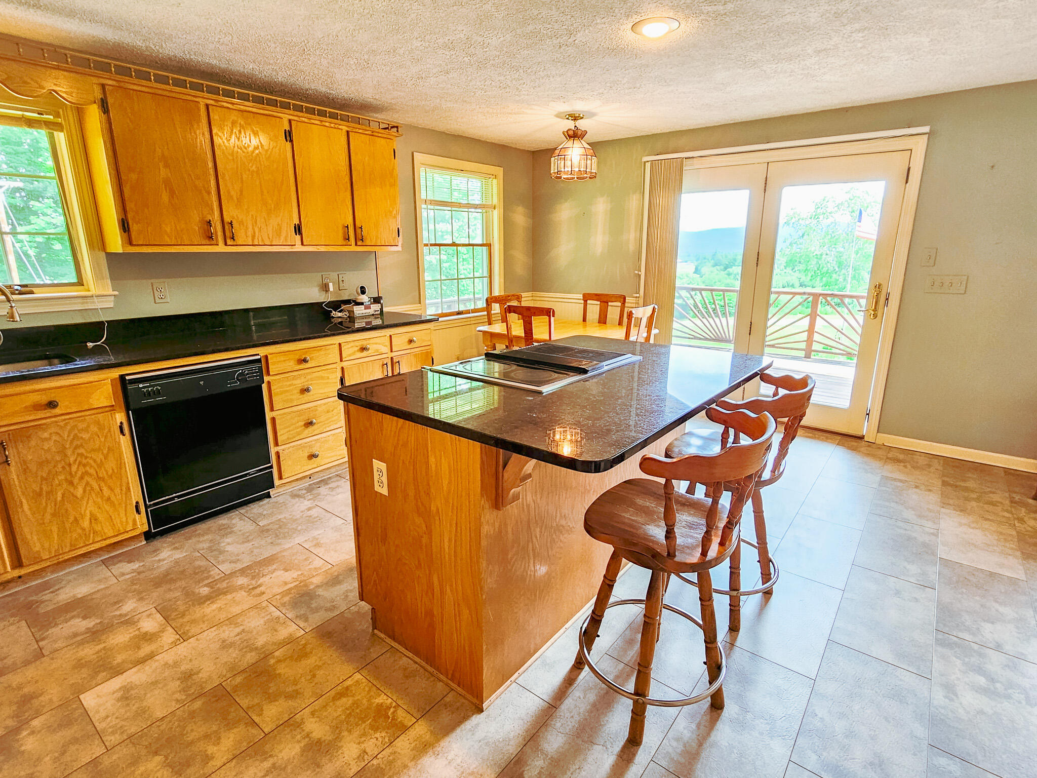 127 Ross Avenue Property Photo 34