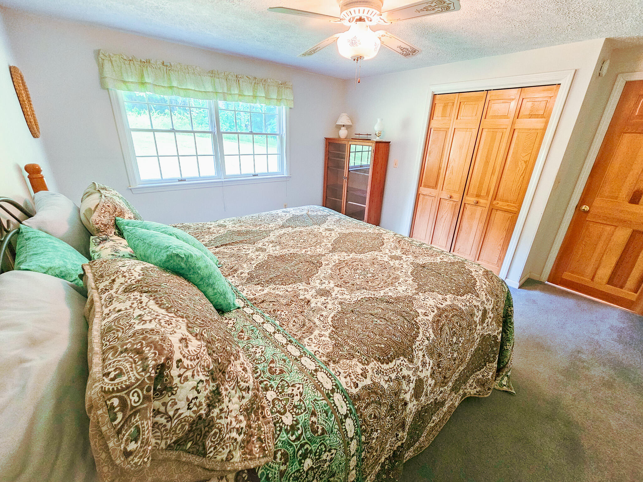127 Ross Avenue Property Photo 39