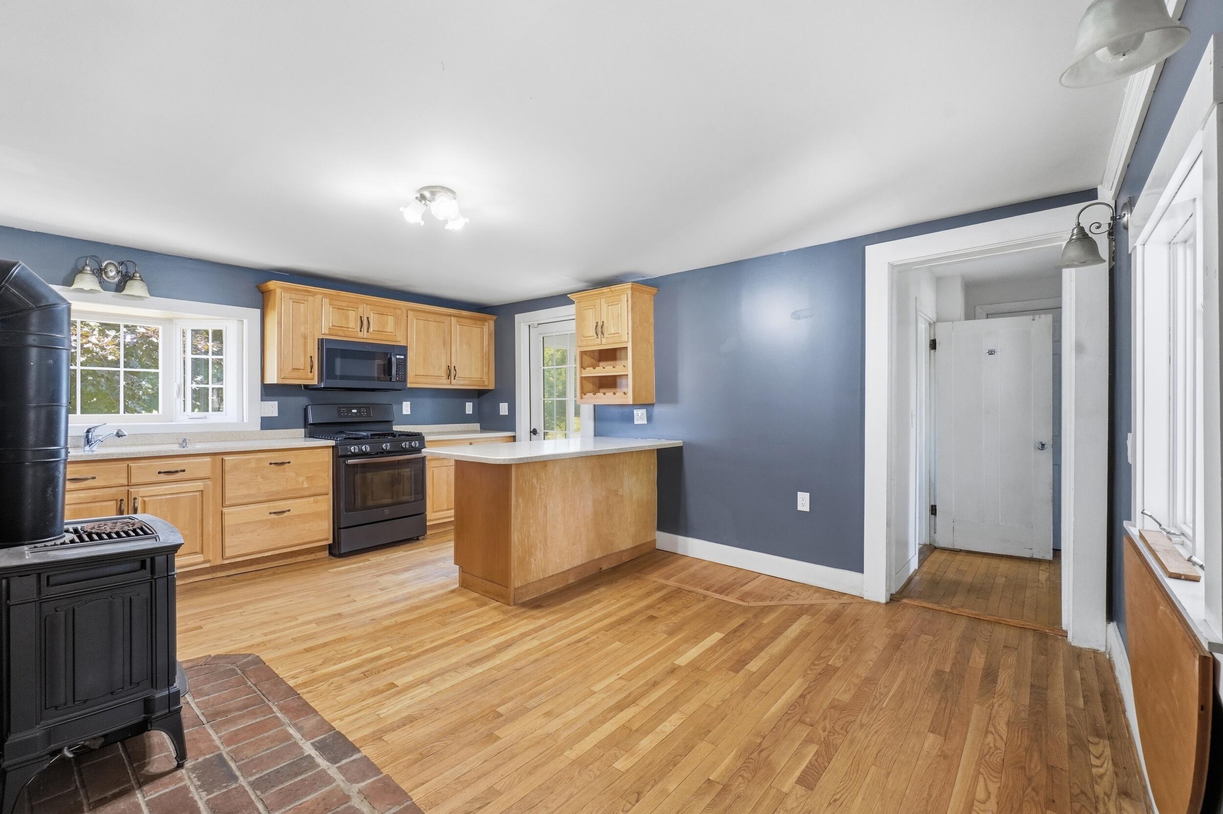 3935 Union Street Property Photo 4