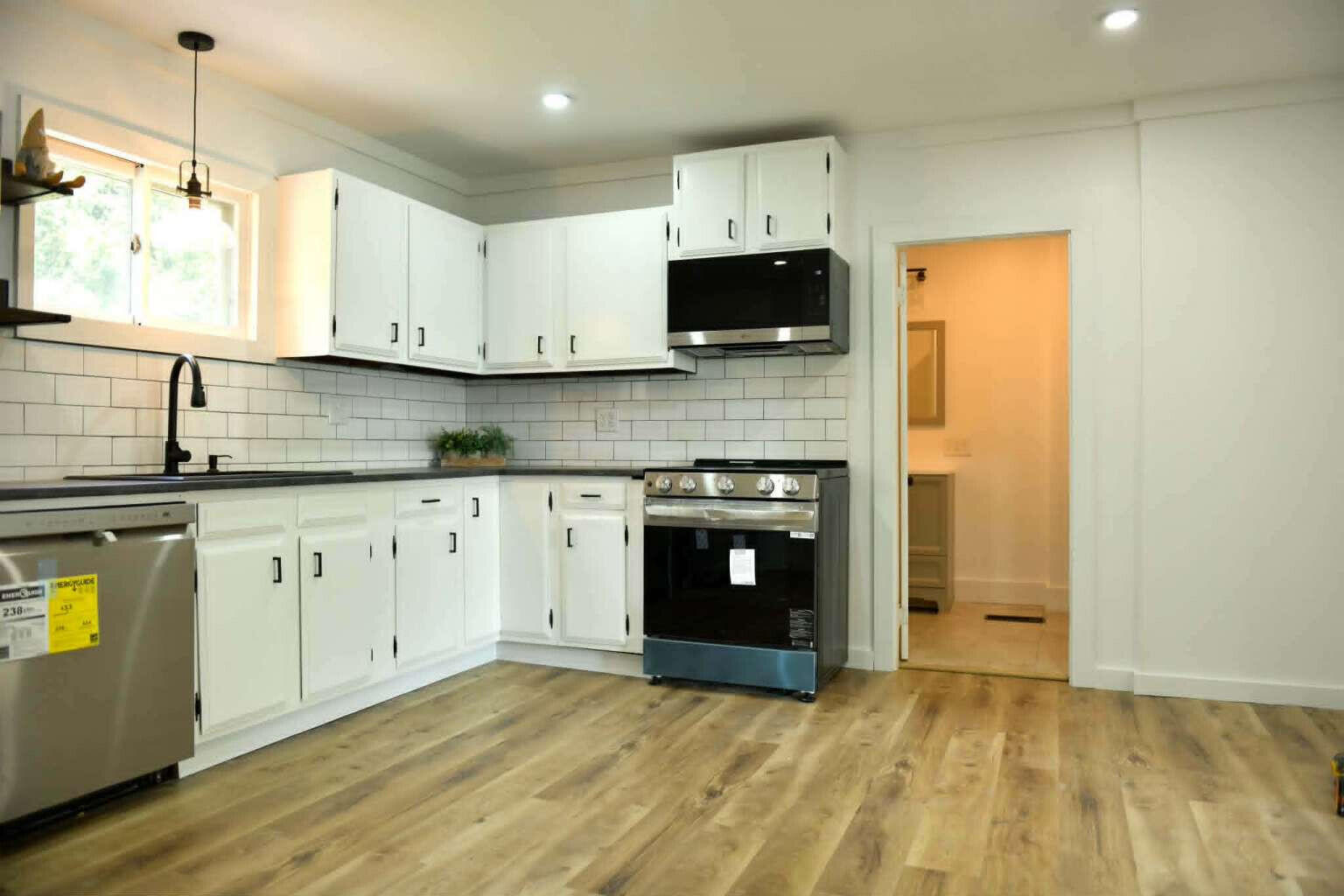 76 Court Street Property Photo 6