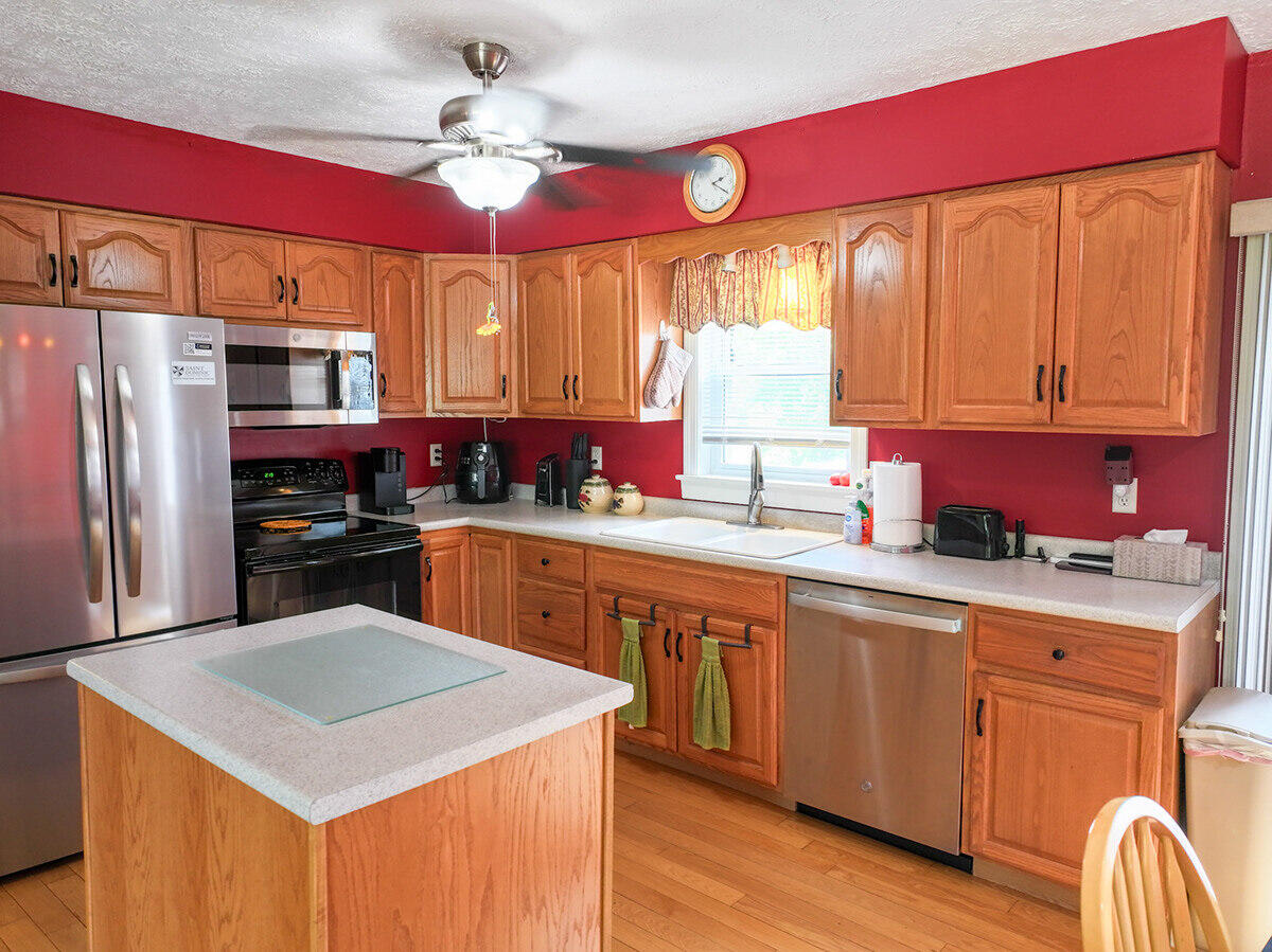 15 Kevin Street Property Photo 9