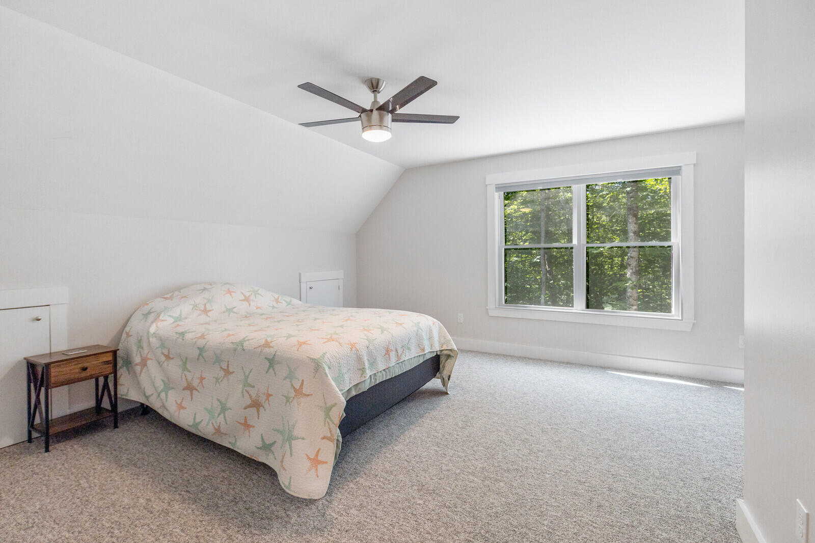 7 Hemlock Estates Property Photo 38