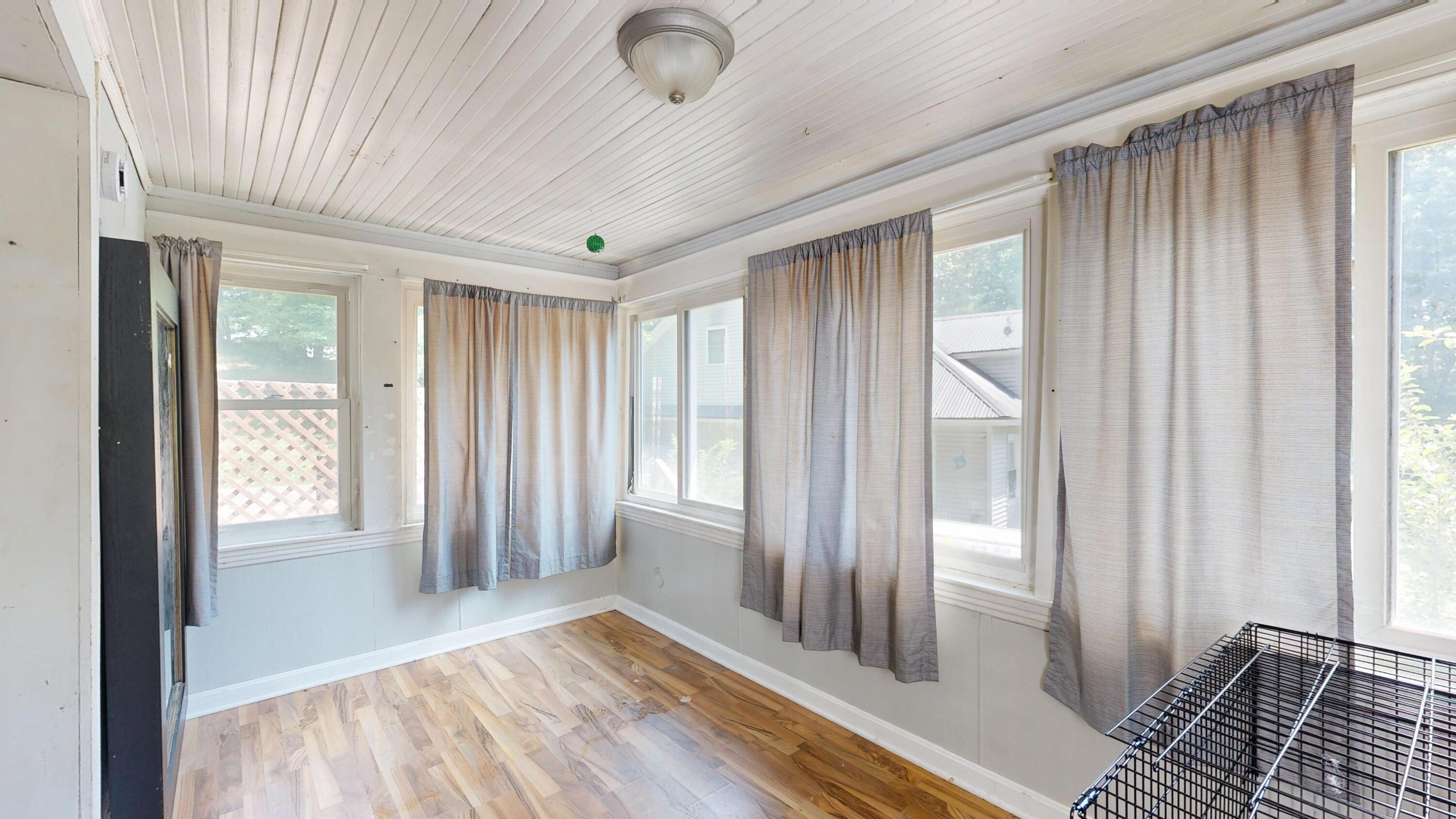 403 Summer Street Property Photo 10