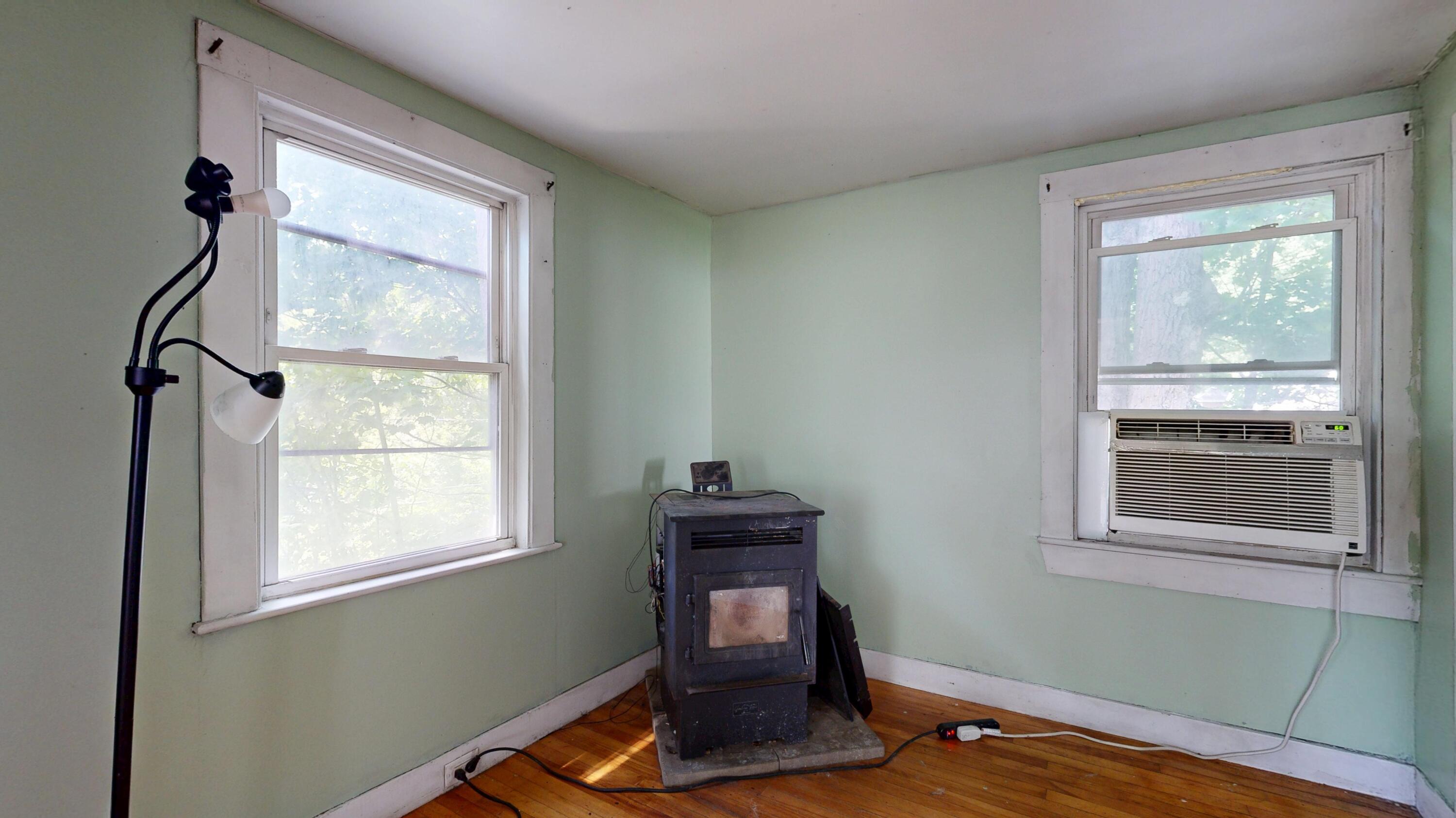403 Summer Street Property Photo 14