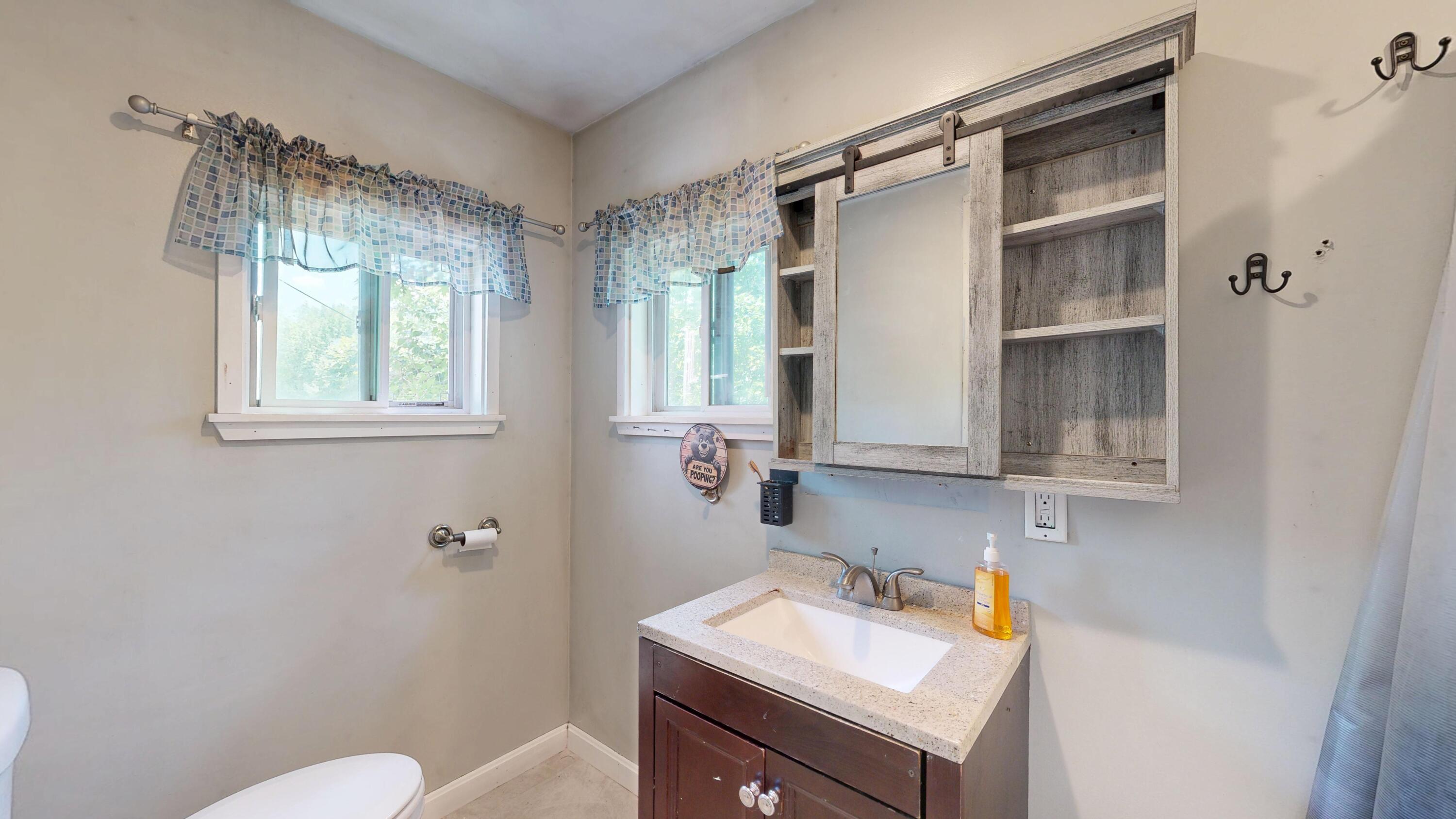 403 Summer Street Property Photo 15