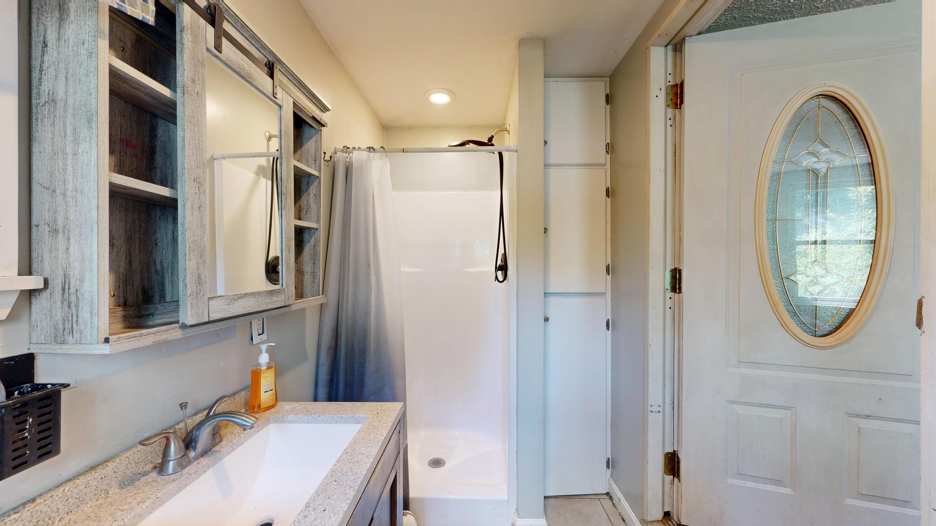 403 Summer Street Property Photo 16