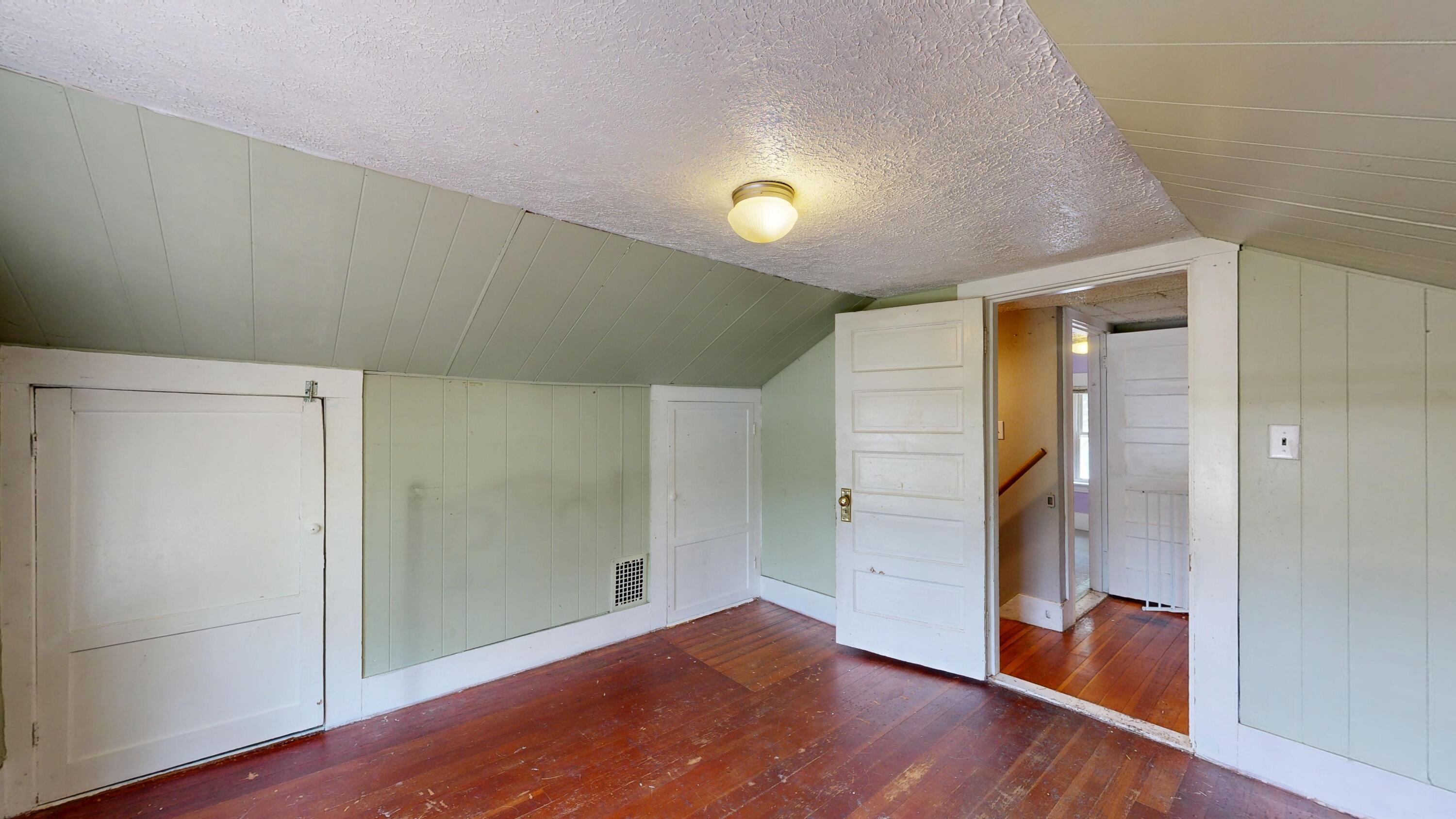 403 Summer Street Property Photo 20