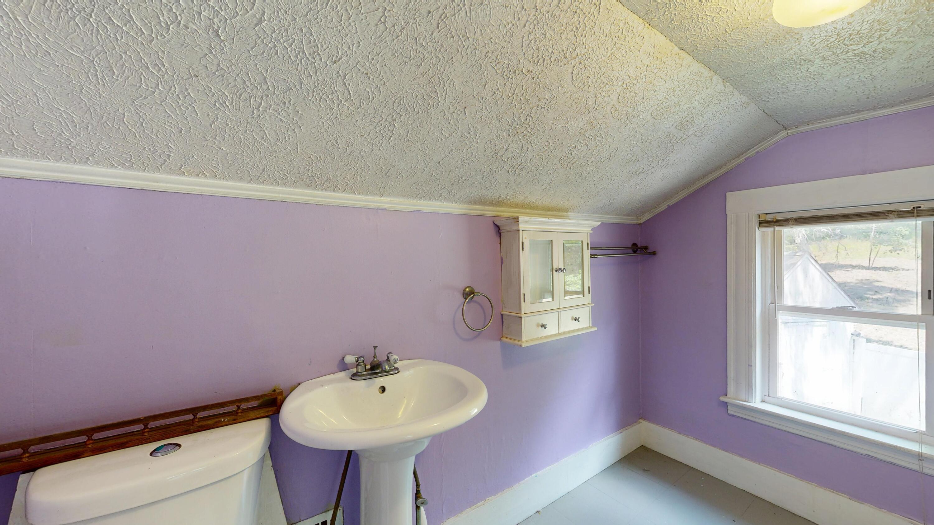 403 Summer Street Property Photo 24