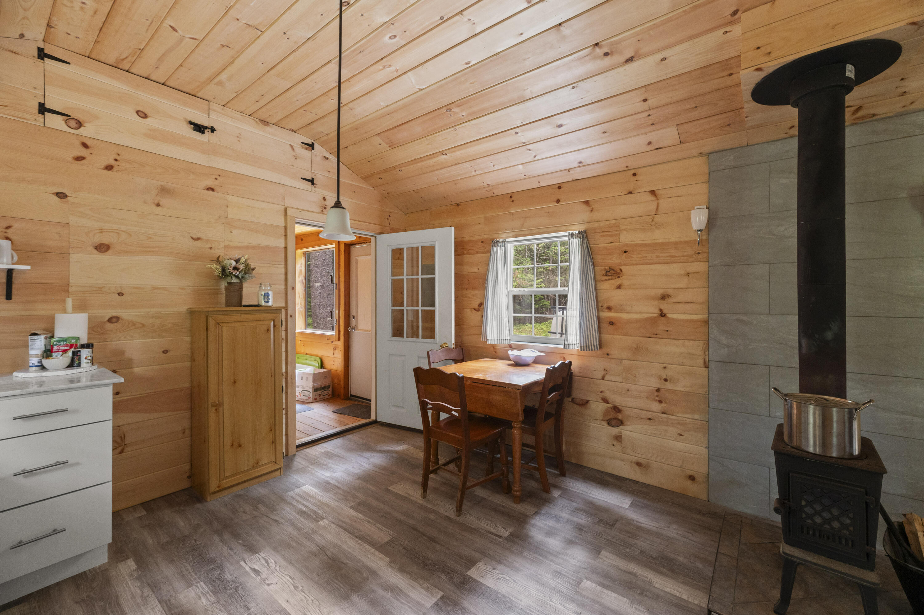 2 Emery Farm Road Property Photo 2