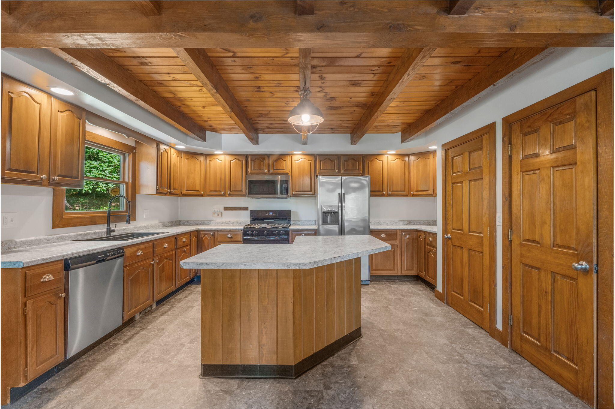 524 Oak Hill Road Property Photo 12
