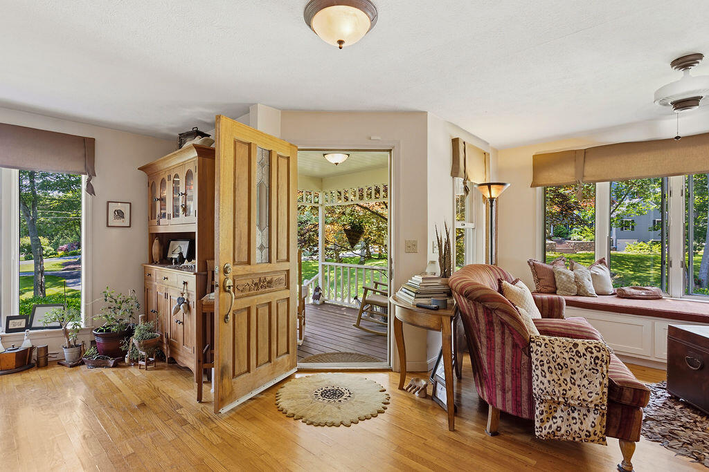 23 Elizabethan Drive Property Photo 14