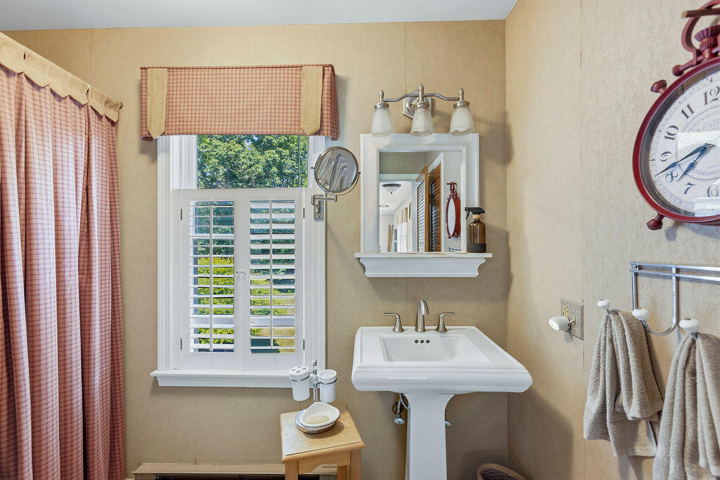 23 Elizabethan Drive Property Photo 32